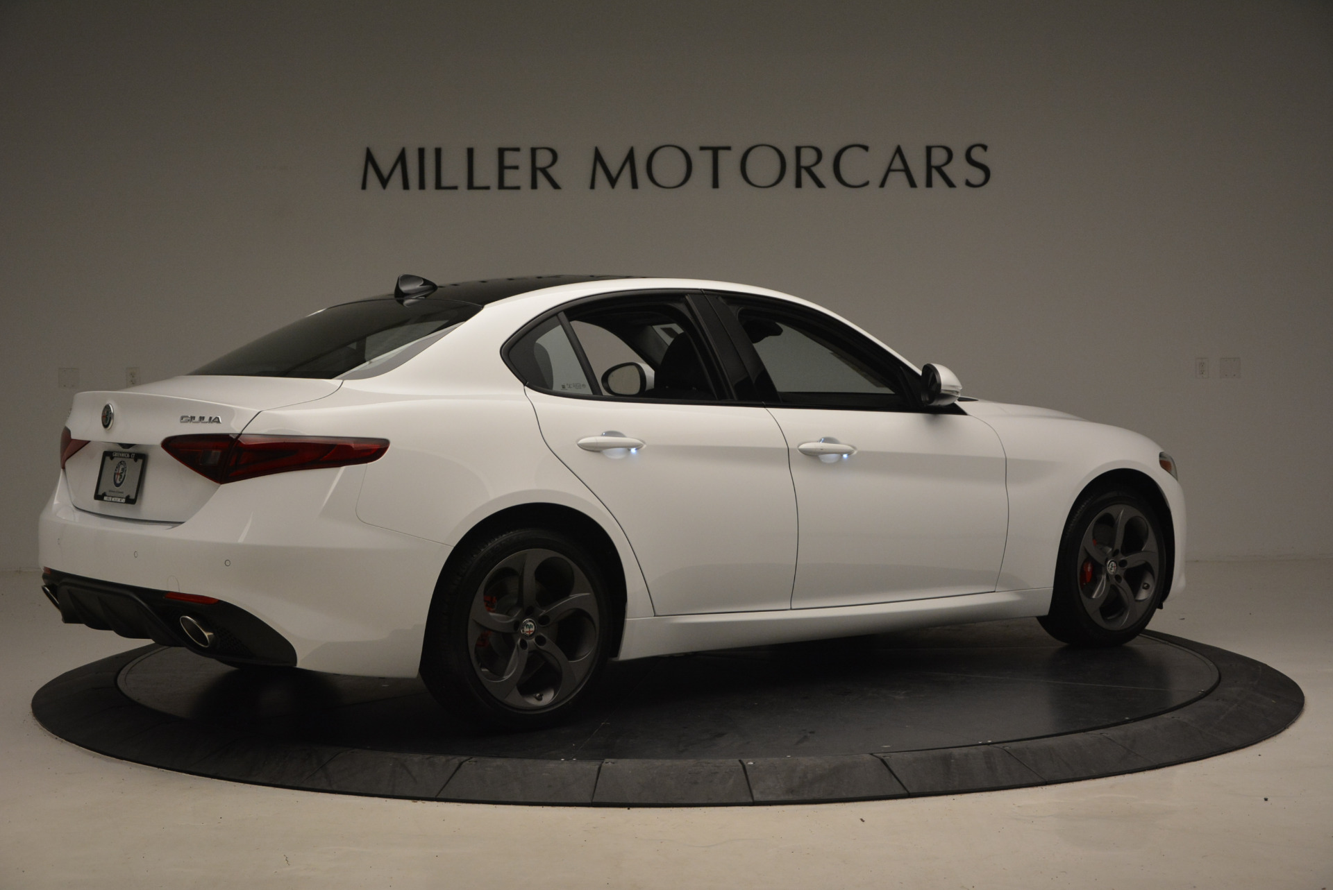 New-2017-Alfa-Romeo-Giulia-Ti-Sport-Q4