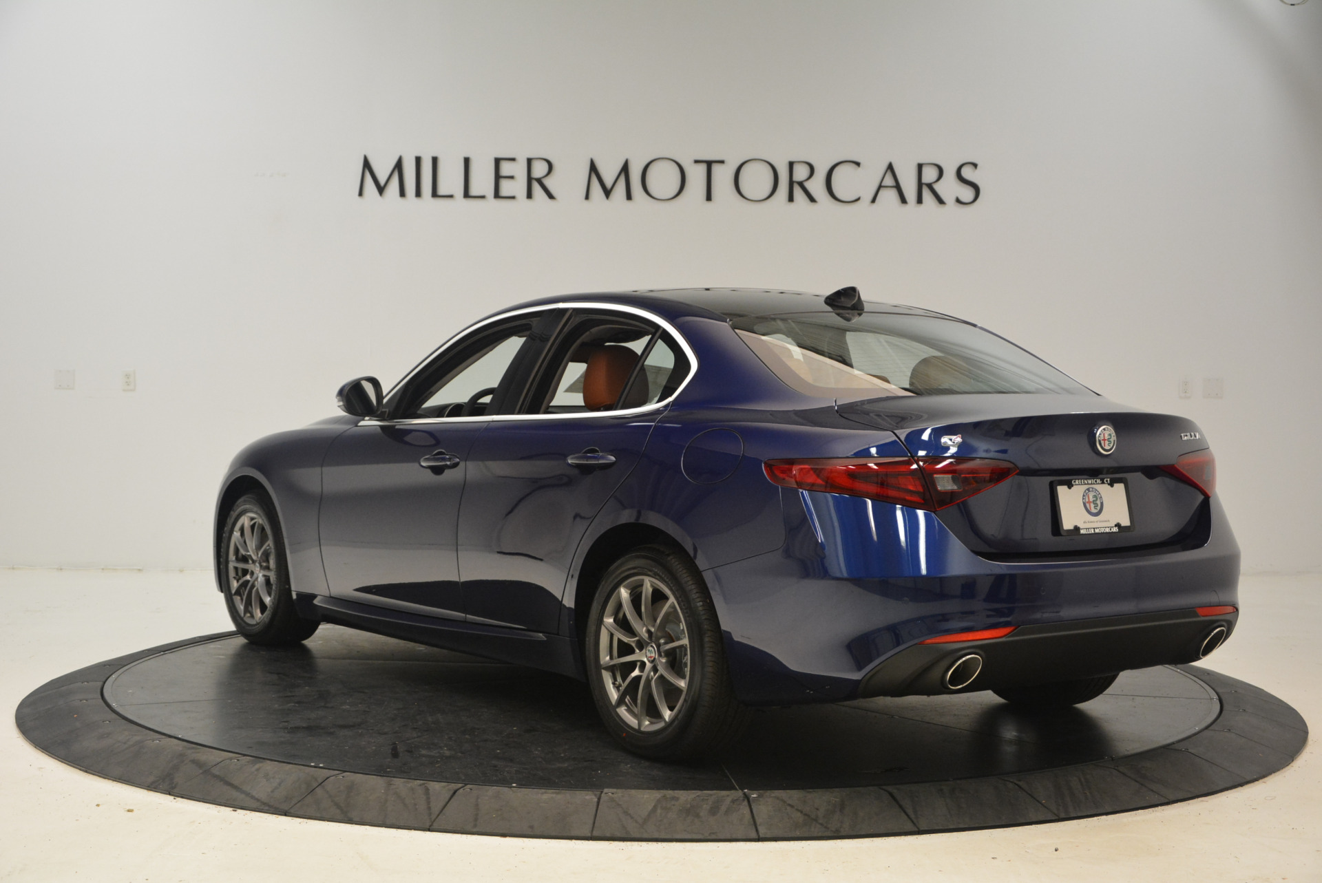 New-2017-Alfa-Romeo-Giulia-Q4