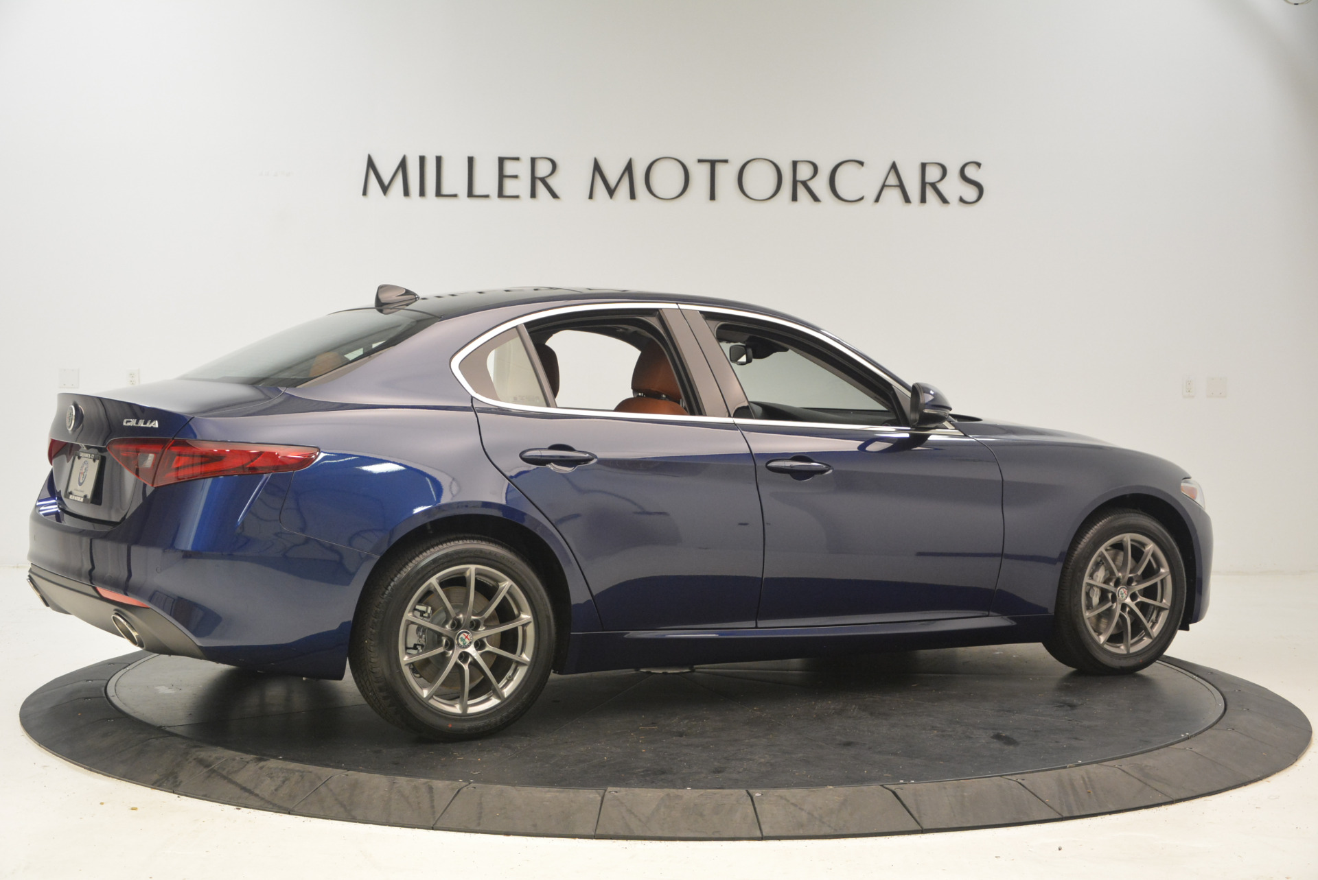 New-2017-Alfa-Romeo-Giulia-Q4