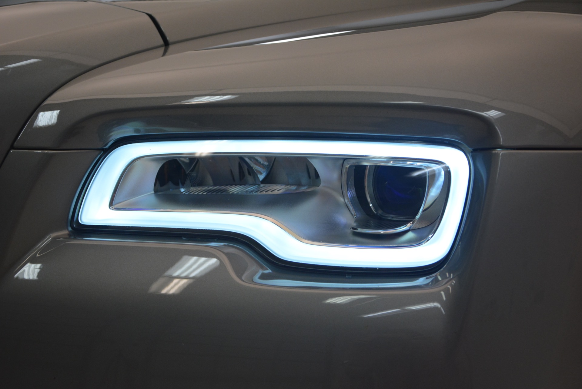 Used-2016-Rolls-Royce-Dawn