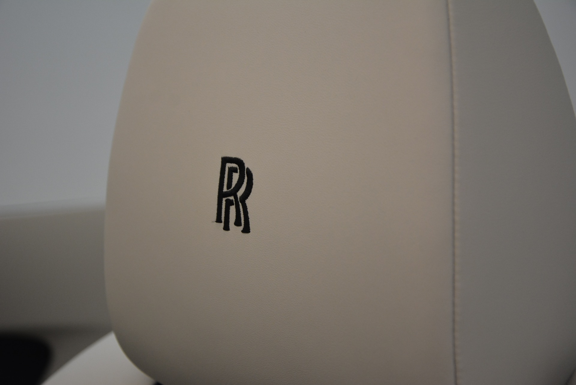 Used-2016-Rolls-Royce-Dawn