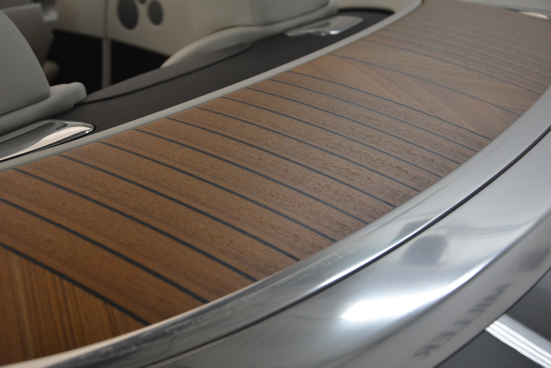 Used-2016-Rolls-Royce-Dawn