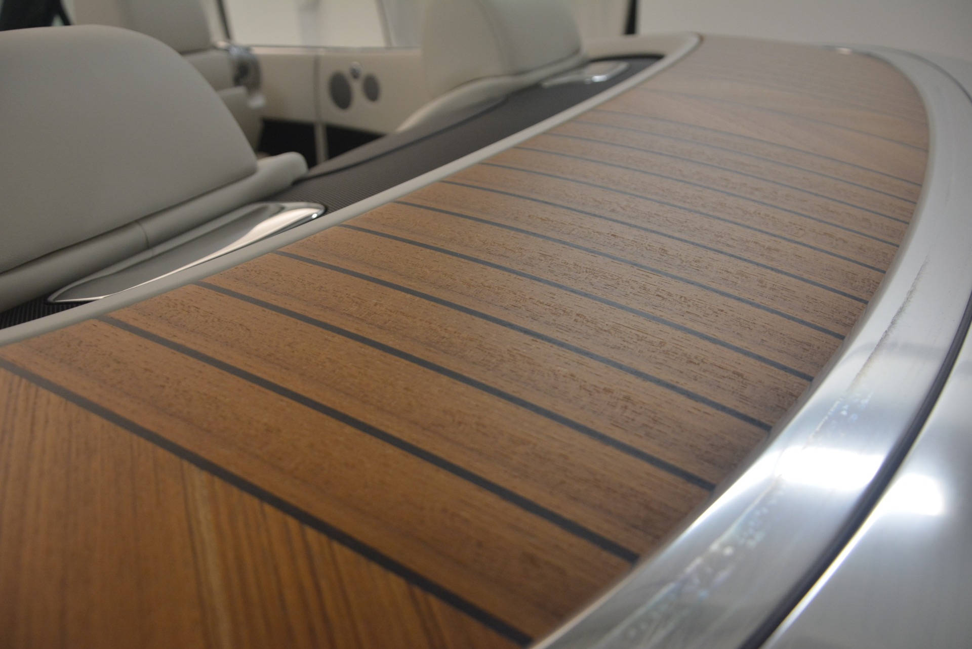 Used-2016-Rolls-Royce-Dawn