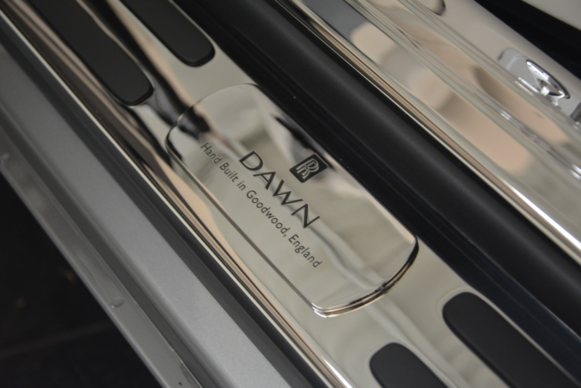 Used-2016-Rolls-Royce-Dawn