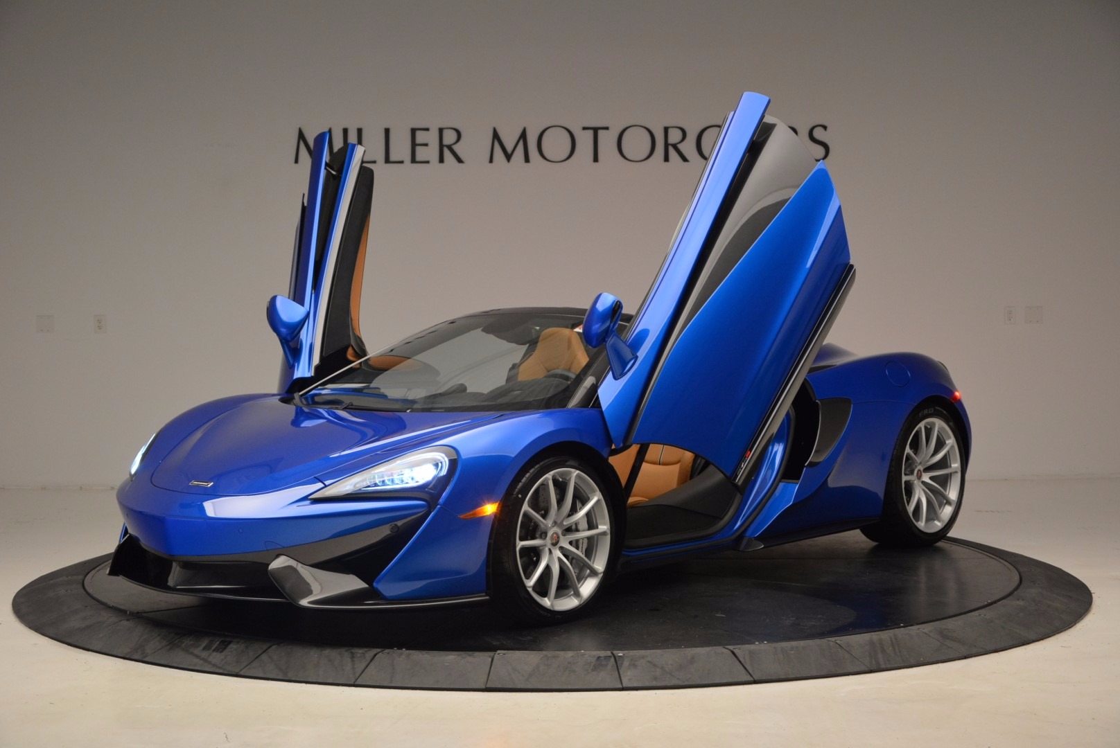 Used-2018-McLaren-570S-Spider