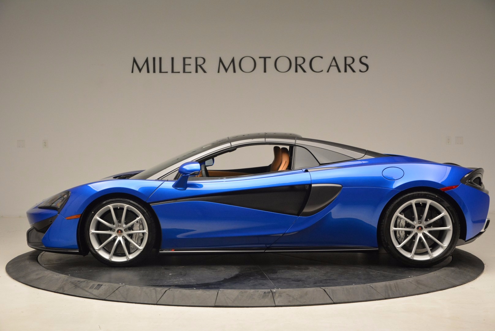 Used-2018-McLaren-570S-Spider
