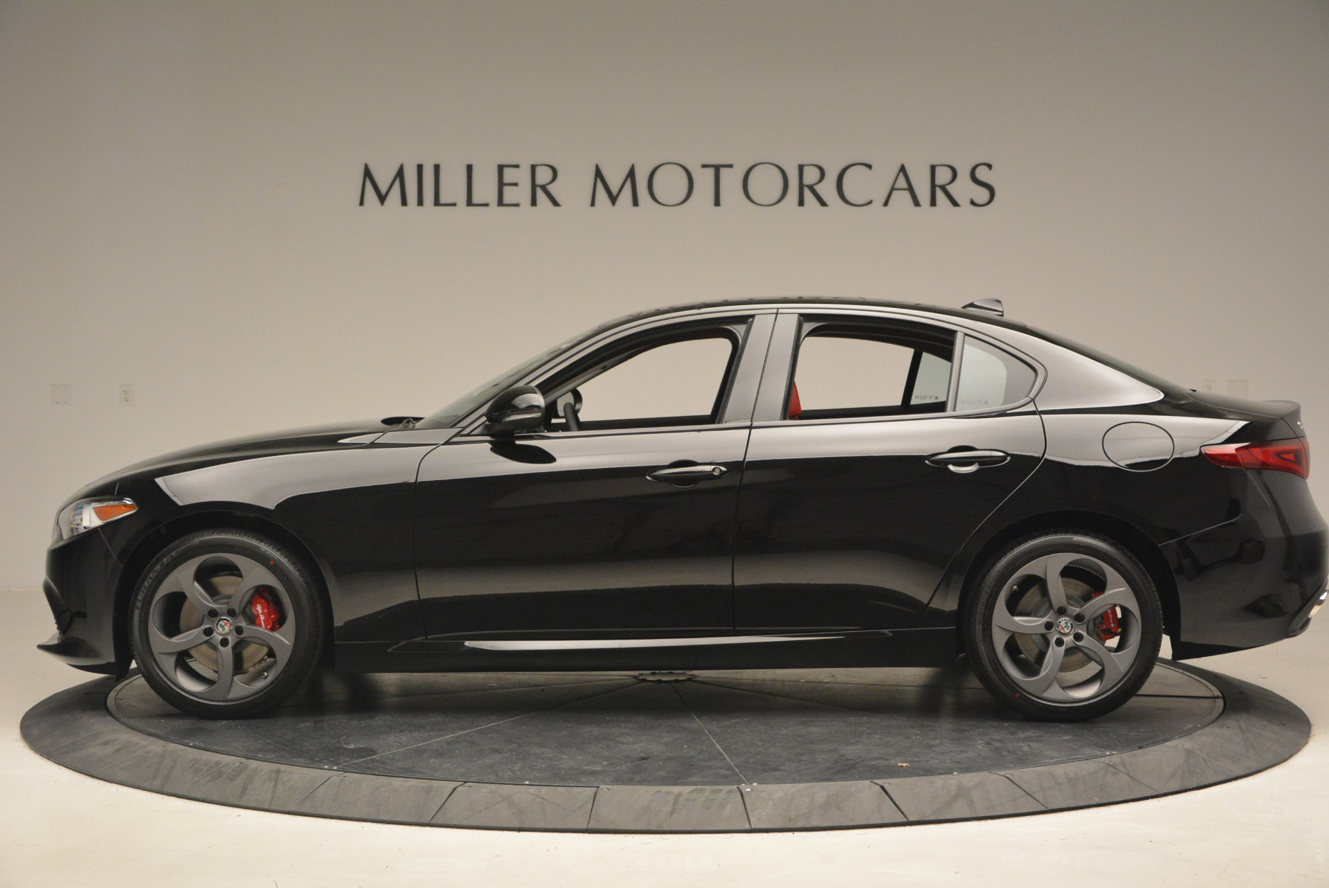 New-2017-Alfa-Romeo-Giulia-Q4