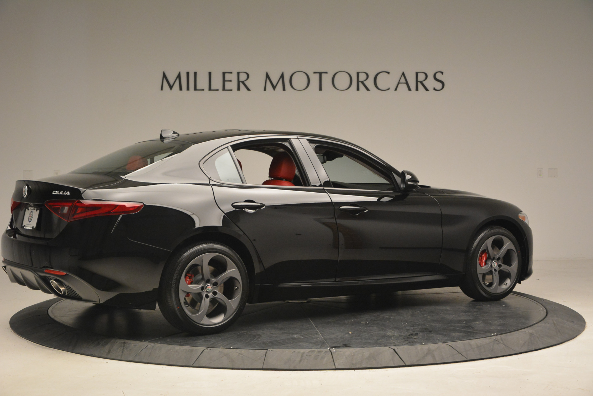 New-2017-Alfa-Romeo-Giulia-Q4