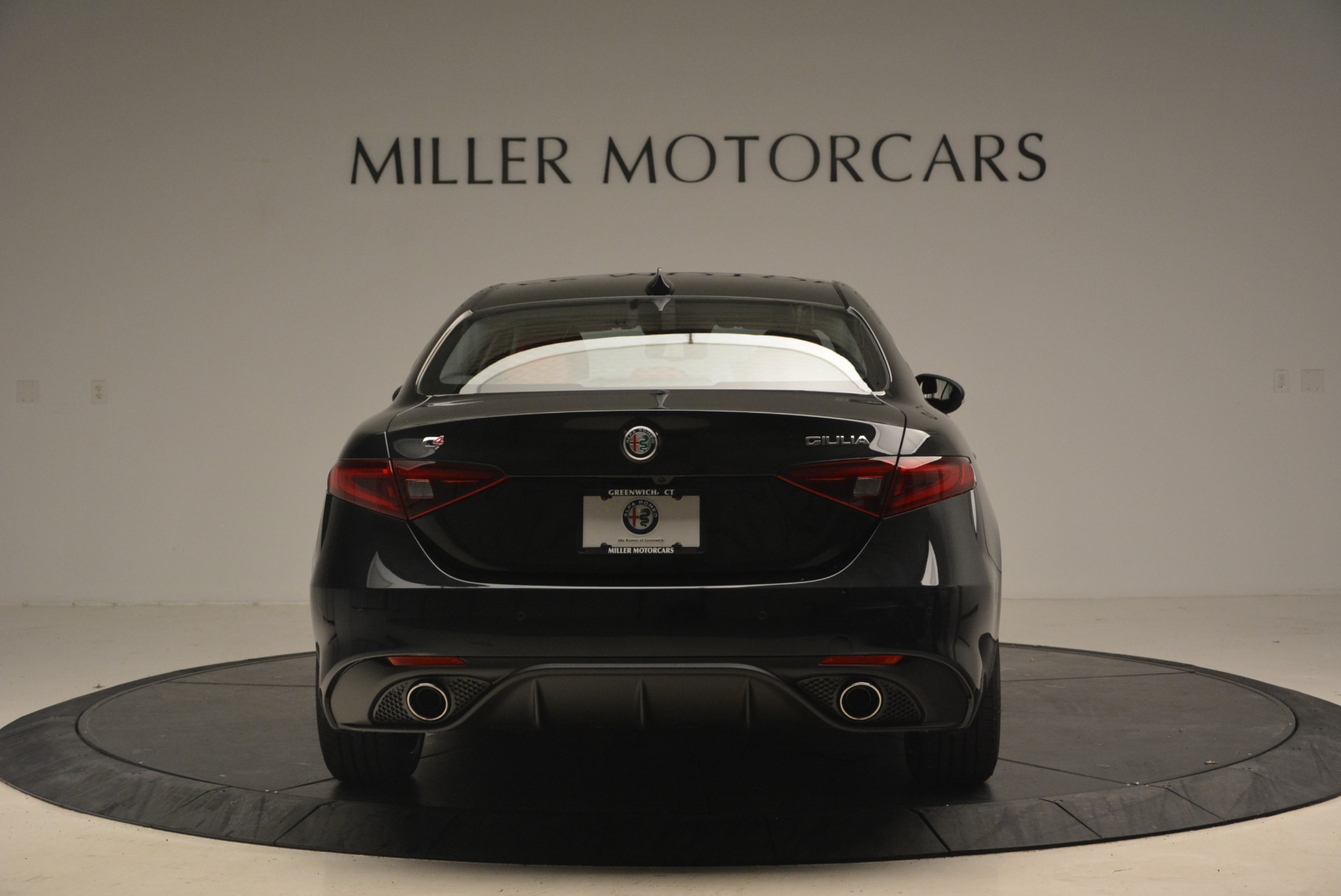 New-2017-Alfa-Romeo-Giulia-Ti-Q4