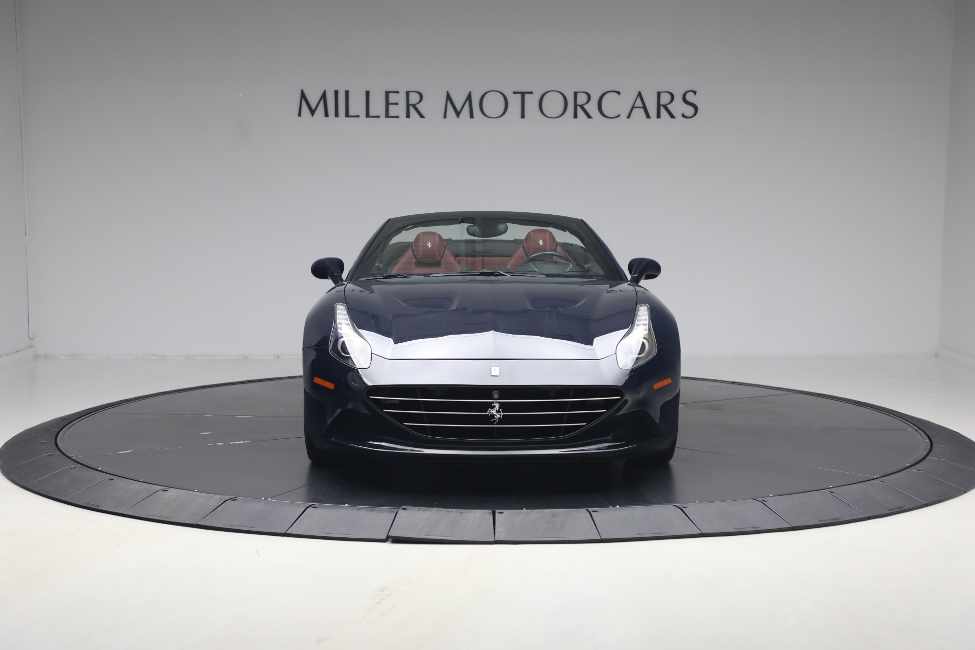 Used-2016-Ferrari-California-T