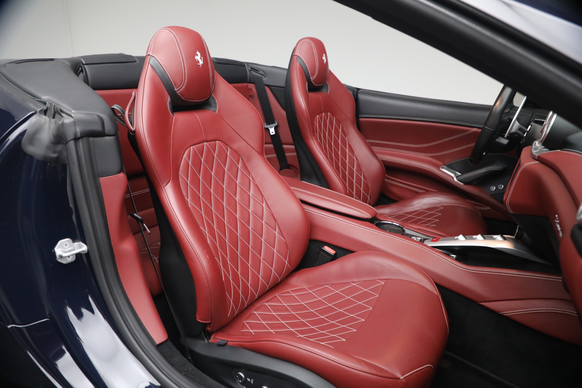 Used-2016-Ferrari-California-T