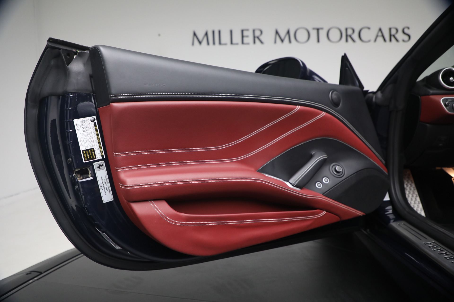 Used-2016-Ferrari-California-T