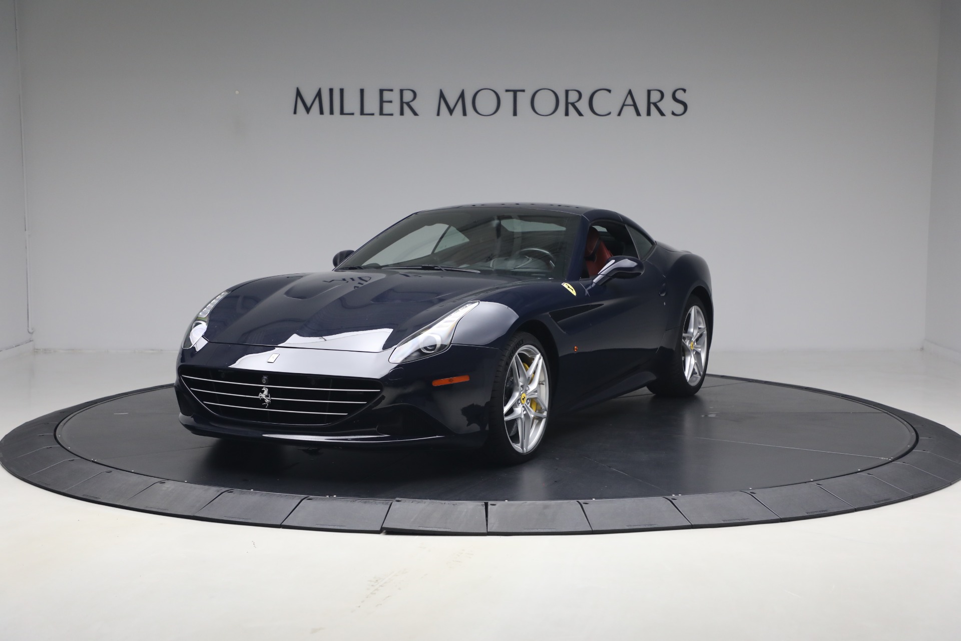 Used-2016-Ferrari-California-T