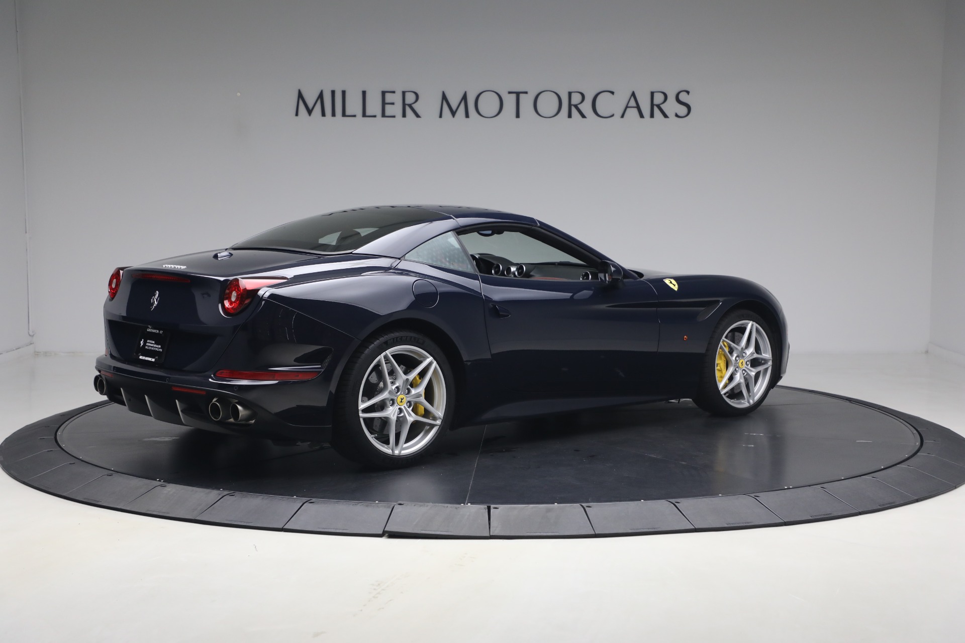 Used-2016-Ferrari-California-T