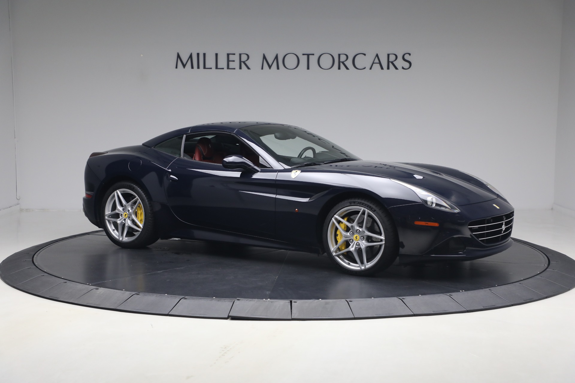 Used-2016-Ferrari-California-T