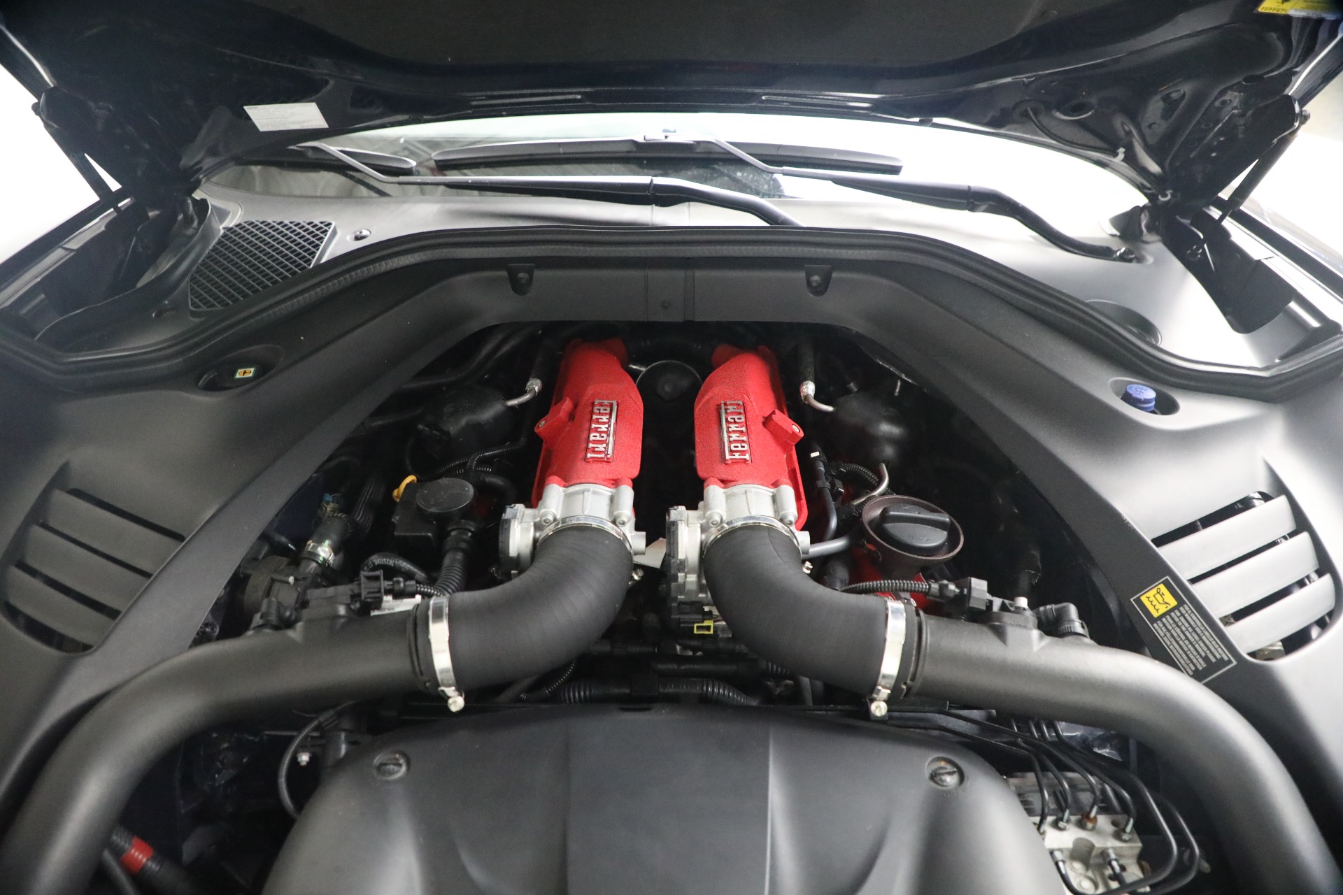 Used-2016-Ferrari-California-T