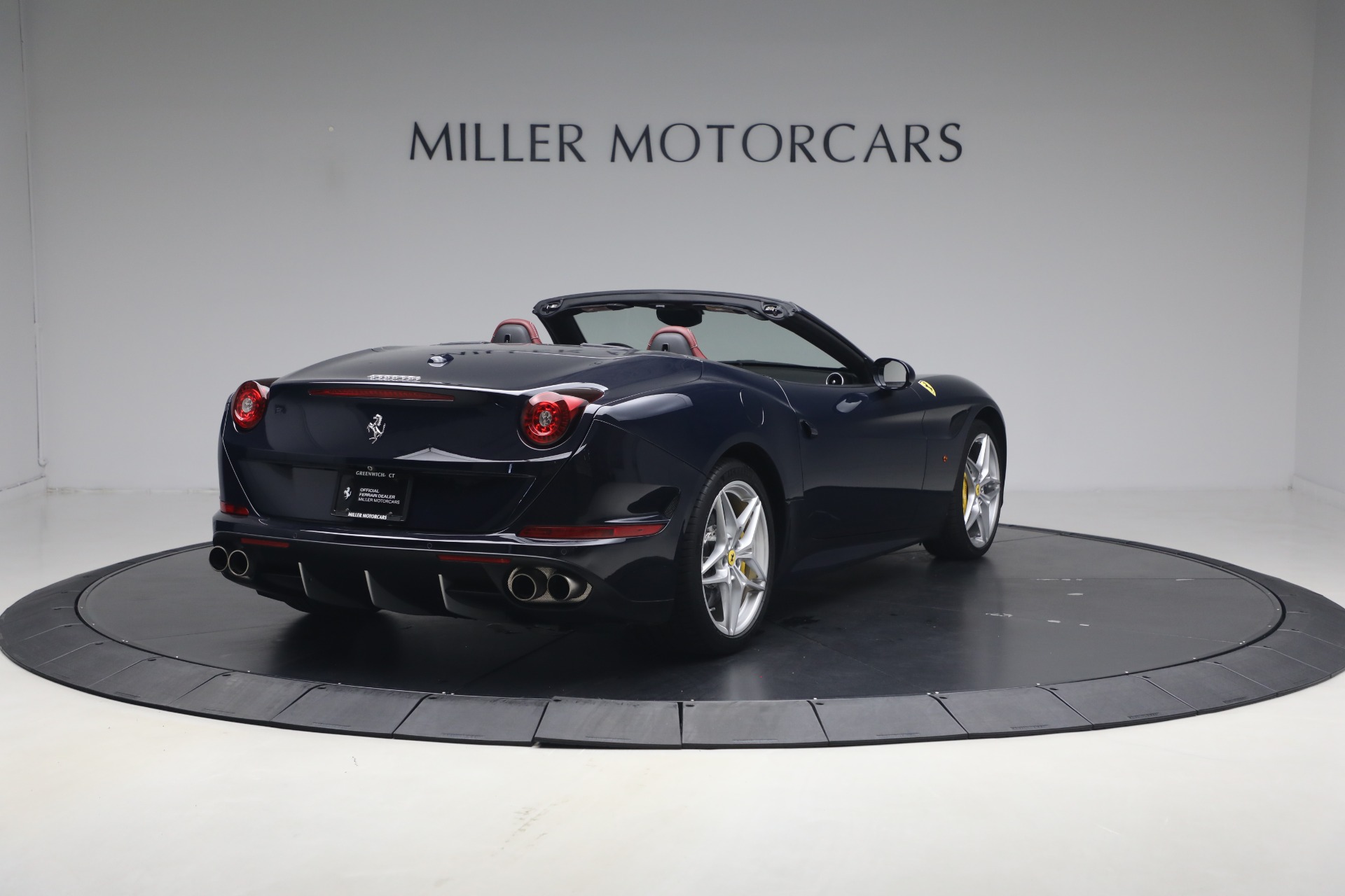 Used-2016-Ferrari-California-T
