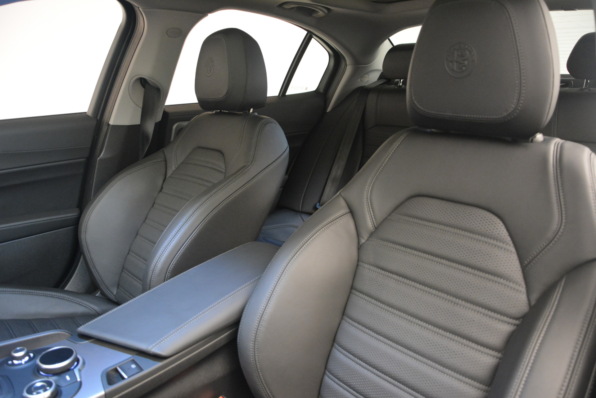 New-2017-Alfa-Romeo-Giulia-Ti-Sport-Q4