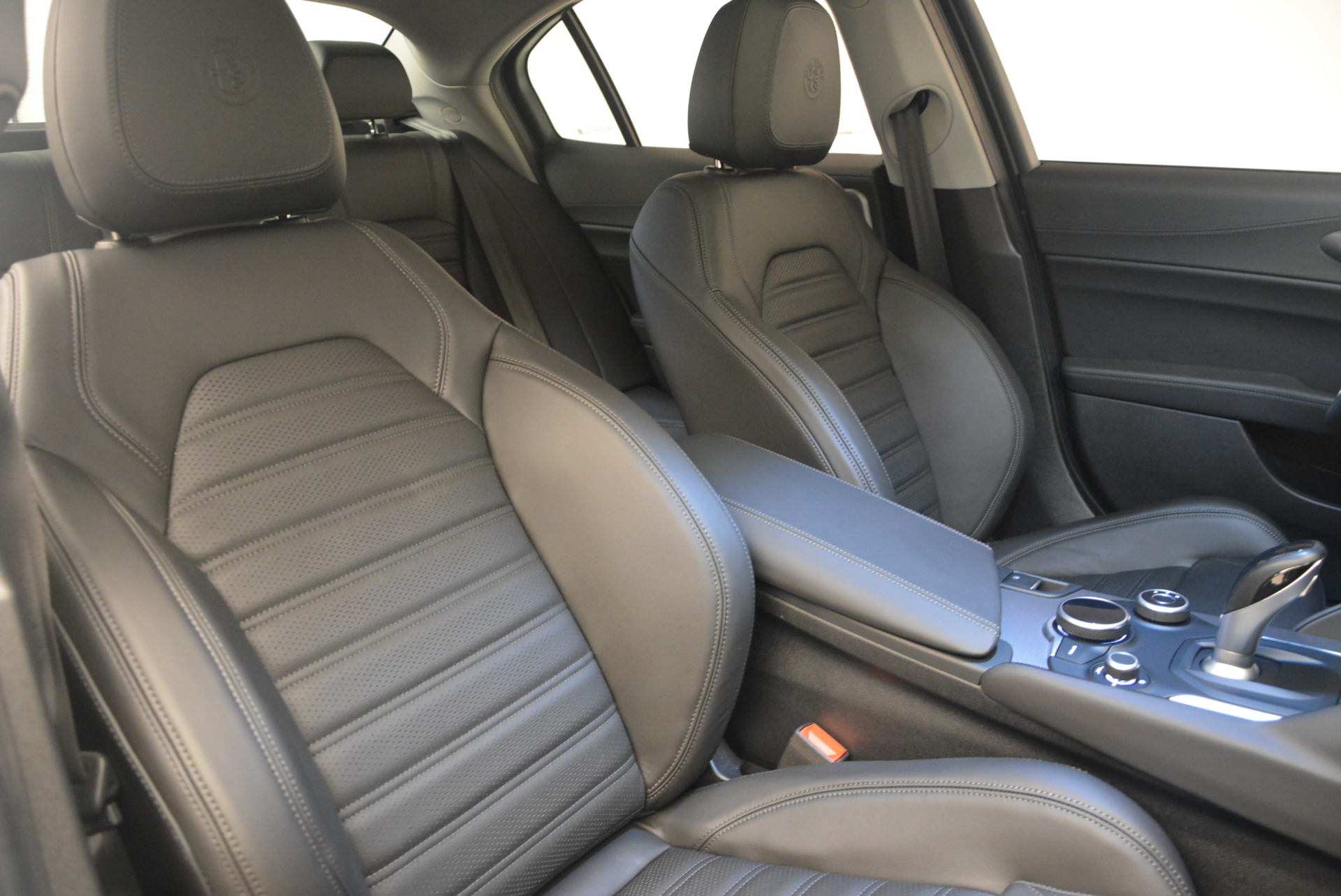 New-2017-Alfa-Romeo-Giulia-Ti-Sport-Q4