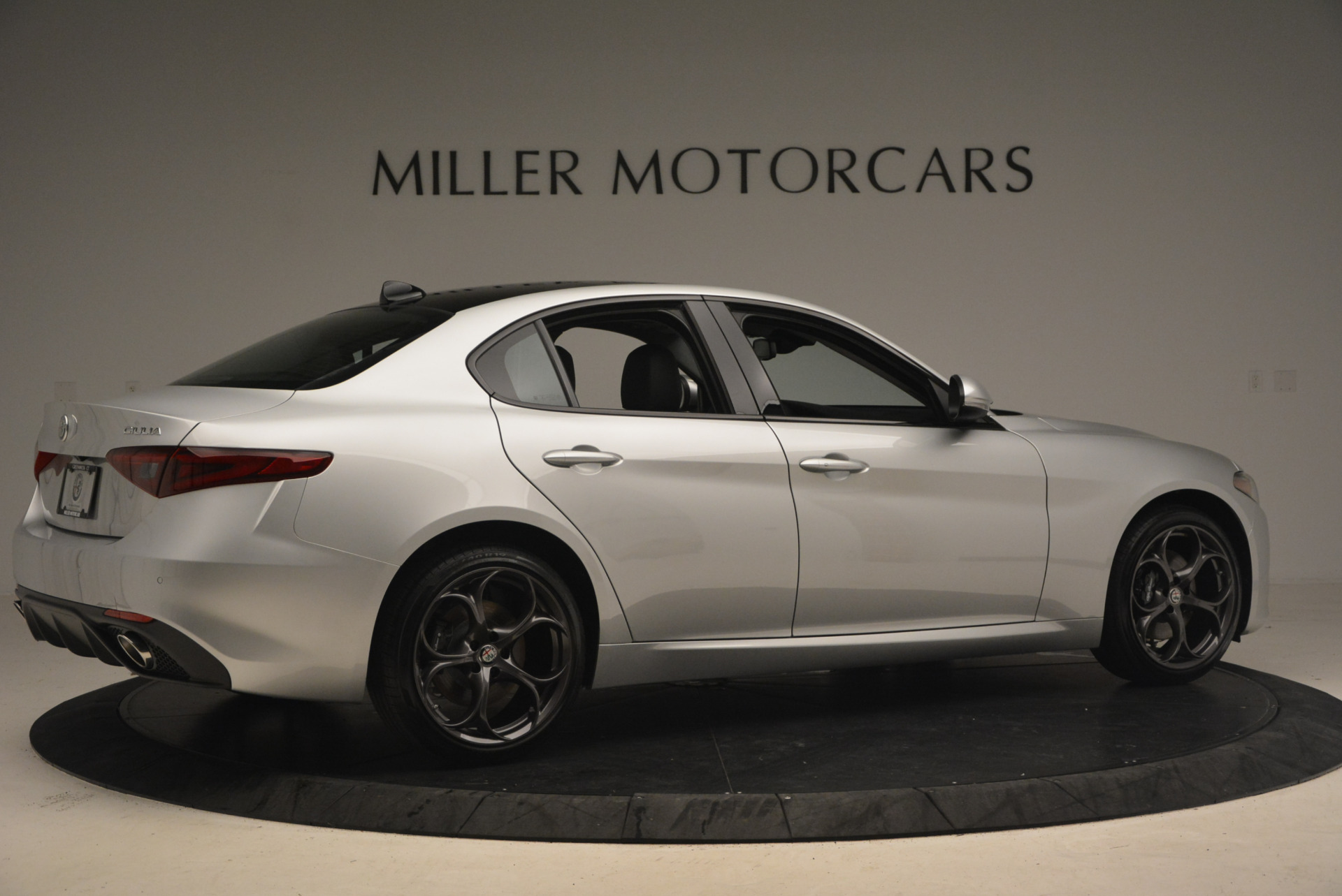 New-2017-Alfa-Romeo-Giulia-Ti-Sport-Q4