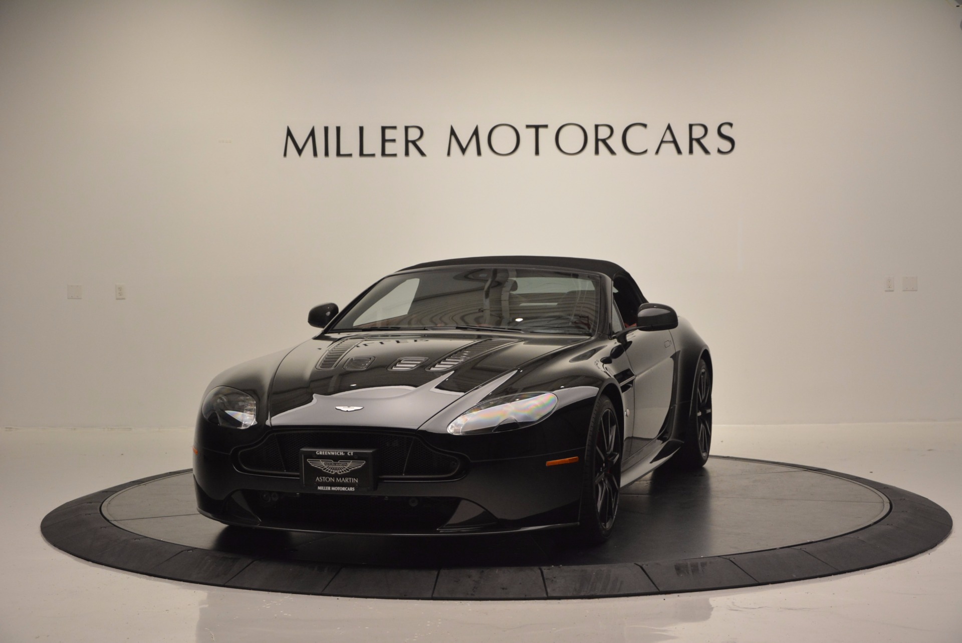 Used-2015-Aston-Martin-V12-Vantage-S-Roadster