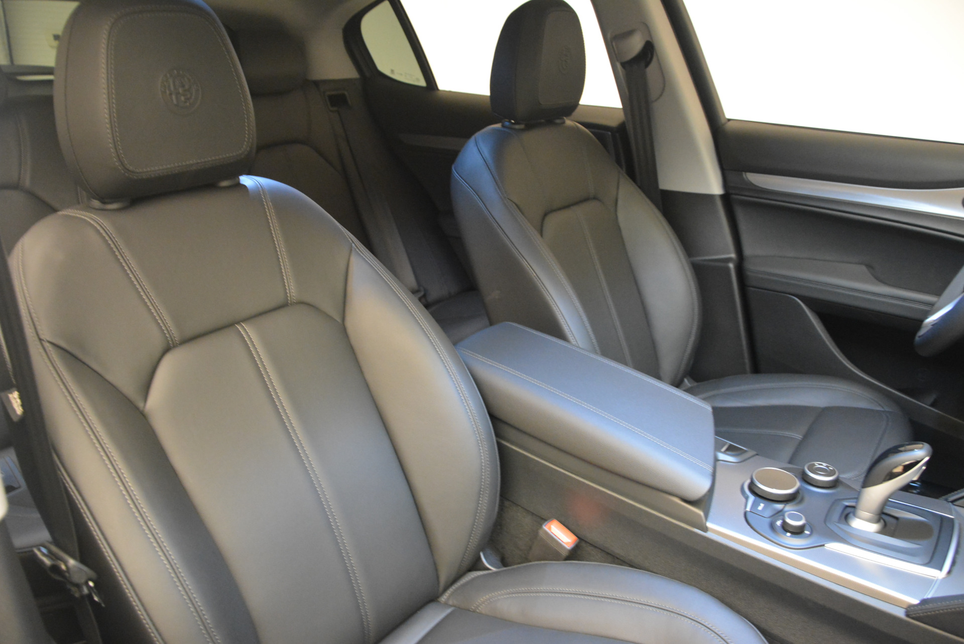 New-2018-Alfa-Romeo-Stelvio-Ti-Q4