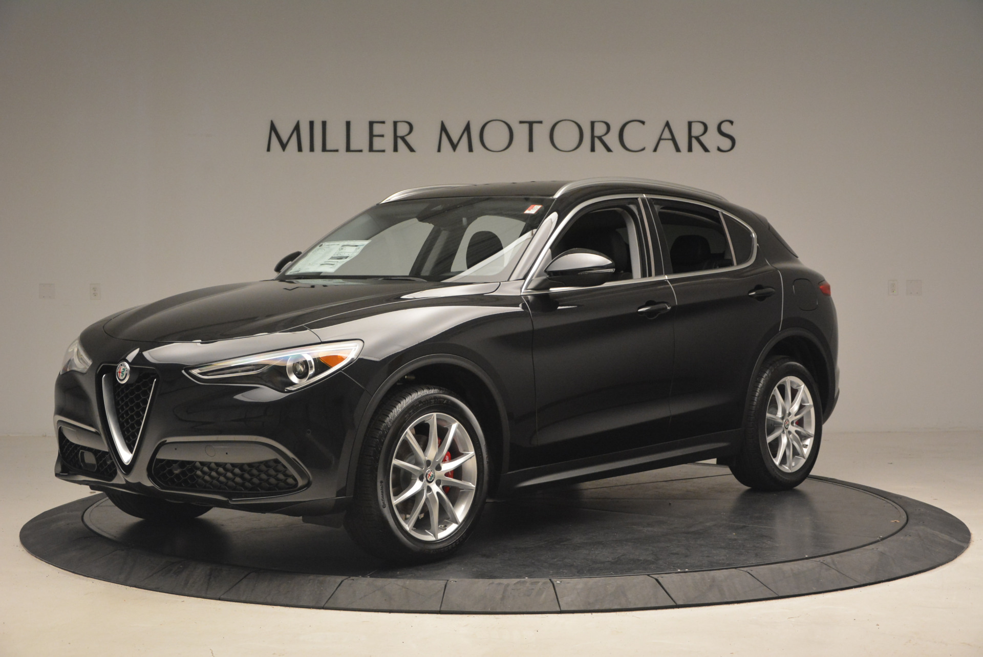 New-2018-Alfa-Romeo-Stelvio-Ti-Q4