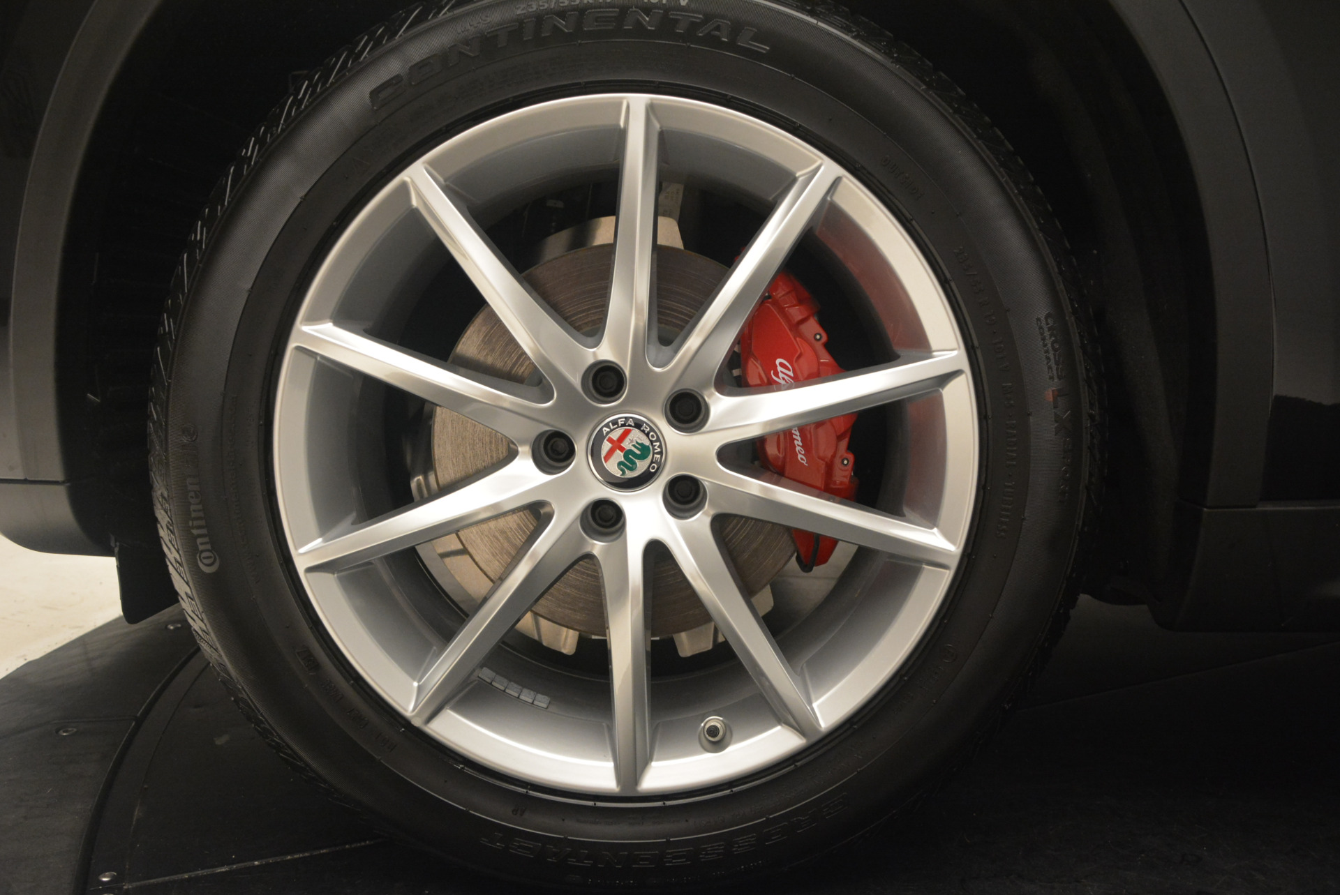 New-2018-Alfa-Romeo-Stelvio-Ti-Q4