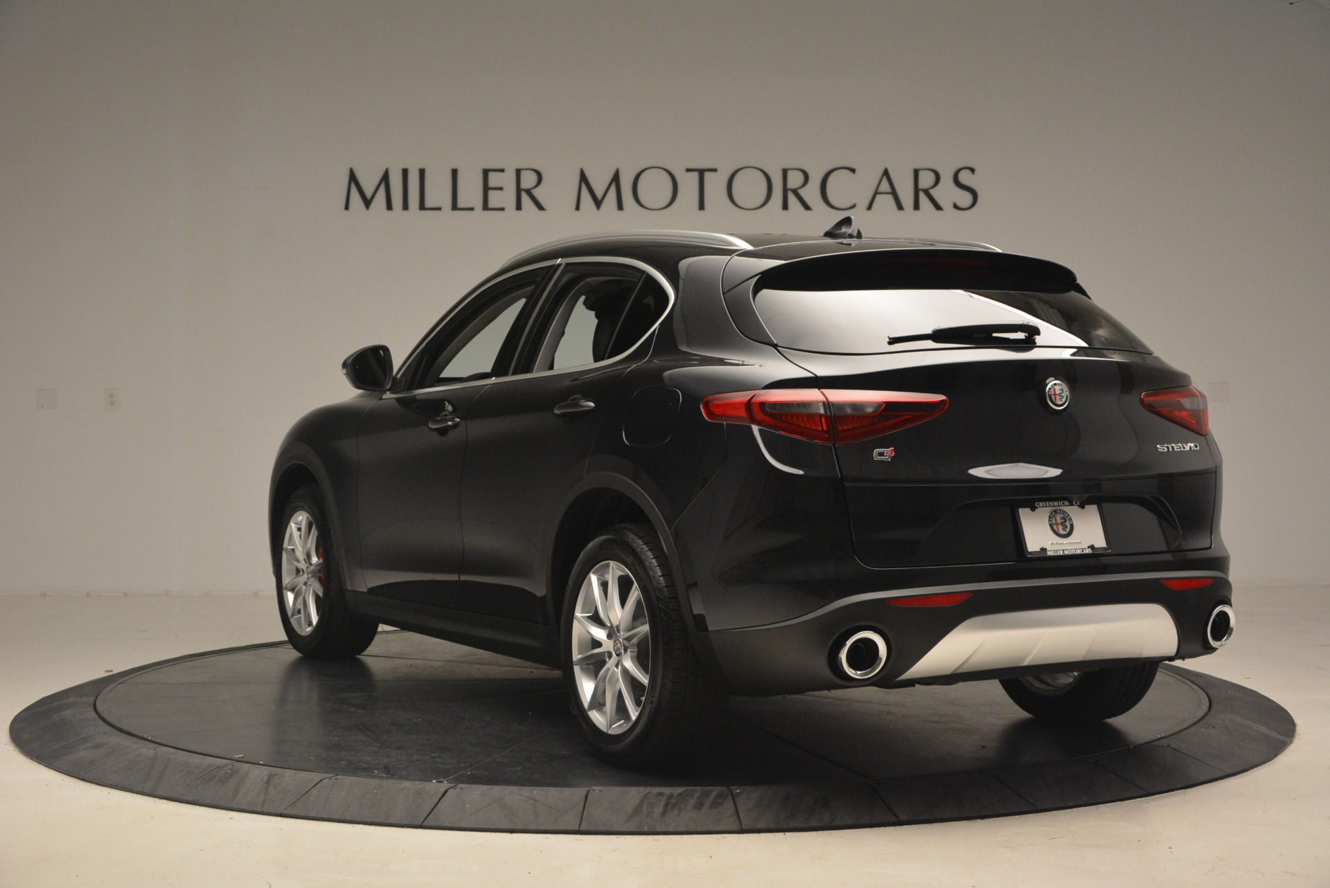 New-2018-Alfa-Romeo-Stelvio-Ti-Q4