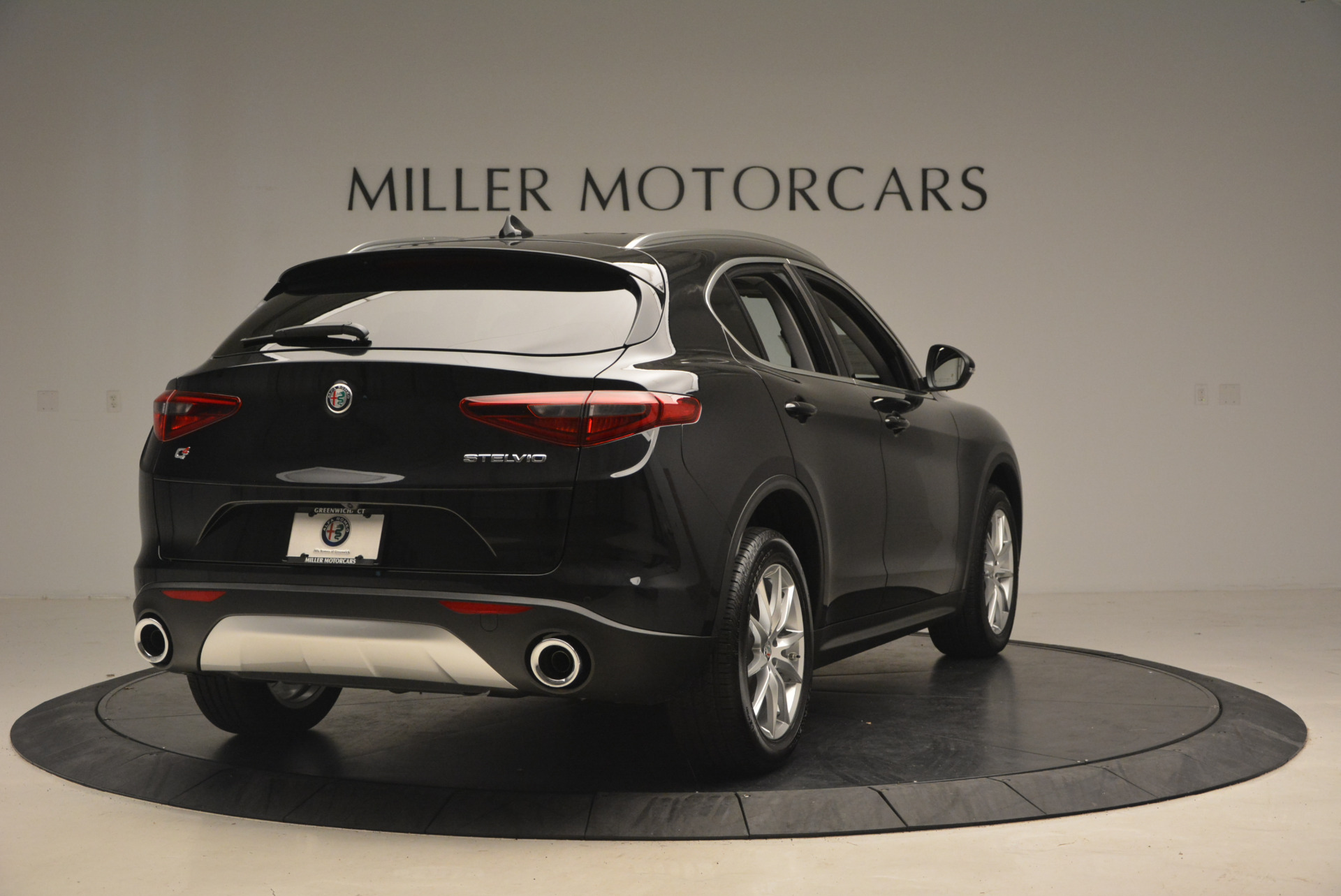 New-2018-Alfa-Romeo-Stelvio-Ti-Q4