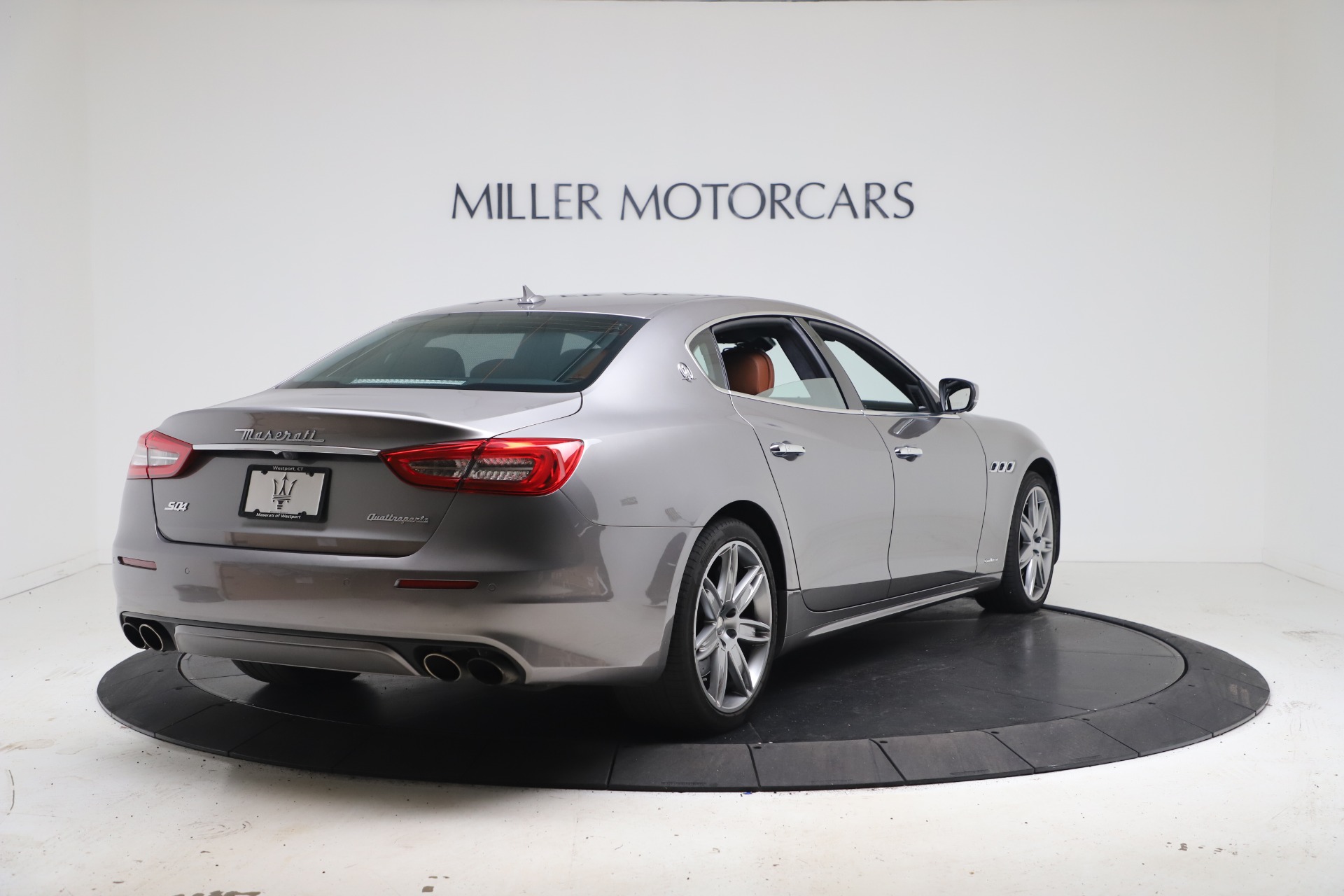 Used-2017-Maserati-Quattroporte-SQ4-GranLusso/-Zegna