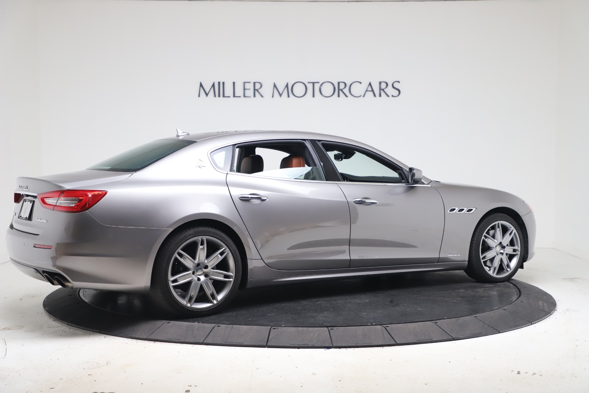 Used-2017-Maserati-Quattroporte-SQ4-GranLusso/-Zegna