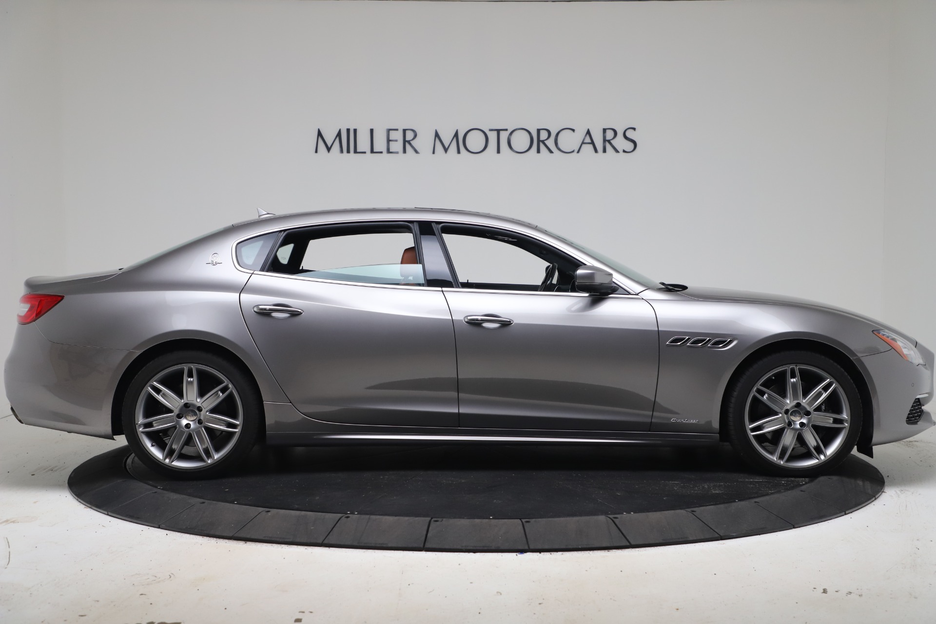Used-2017-Maserati-Quattroporte-SQ4-GranLusso/-Zegna
