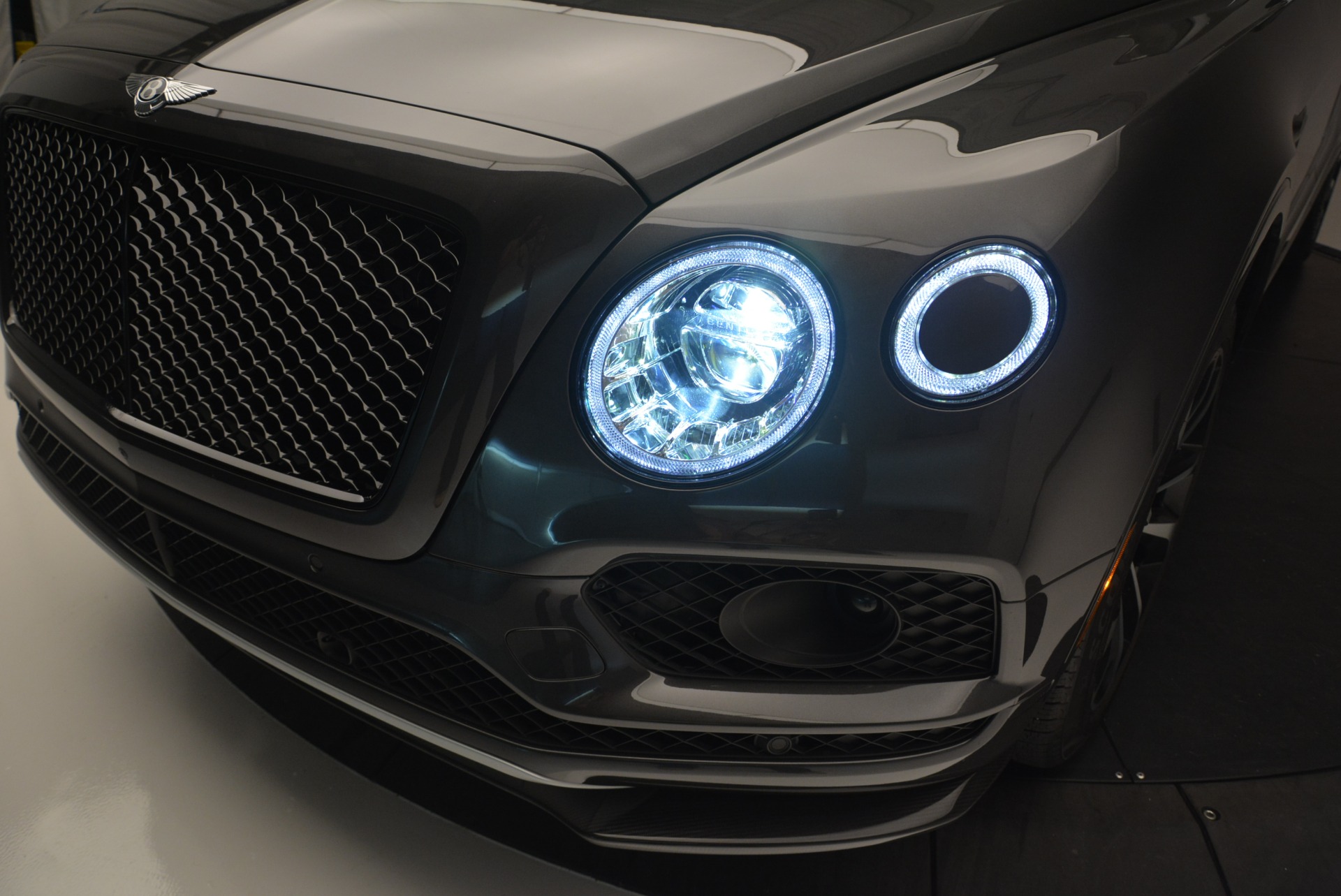Used-2018-Bentley-Bentayga-W12-Signature