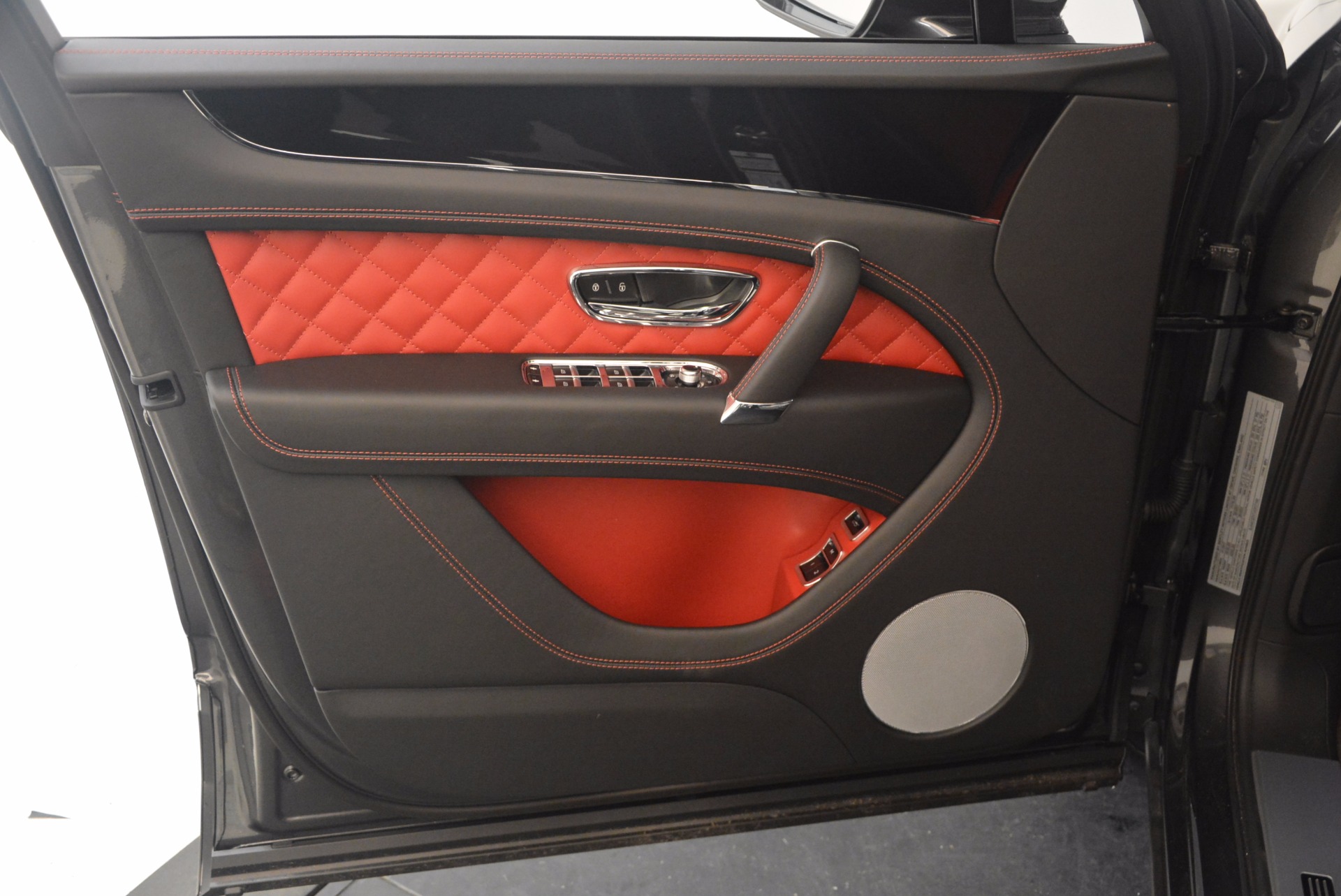 Used-2018-Bentley-Bentayga-W12-Signature