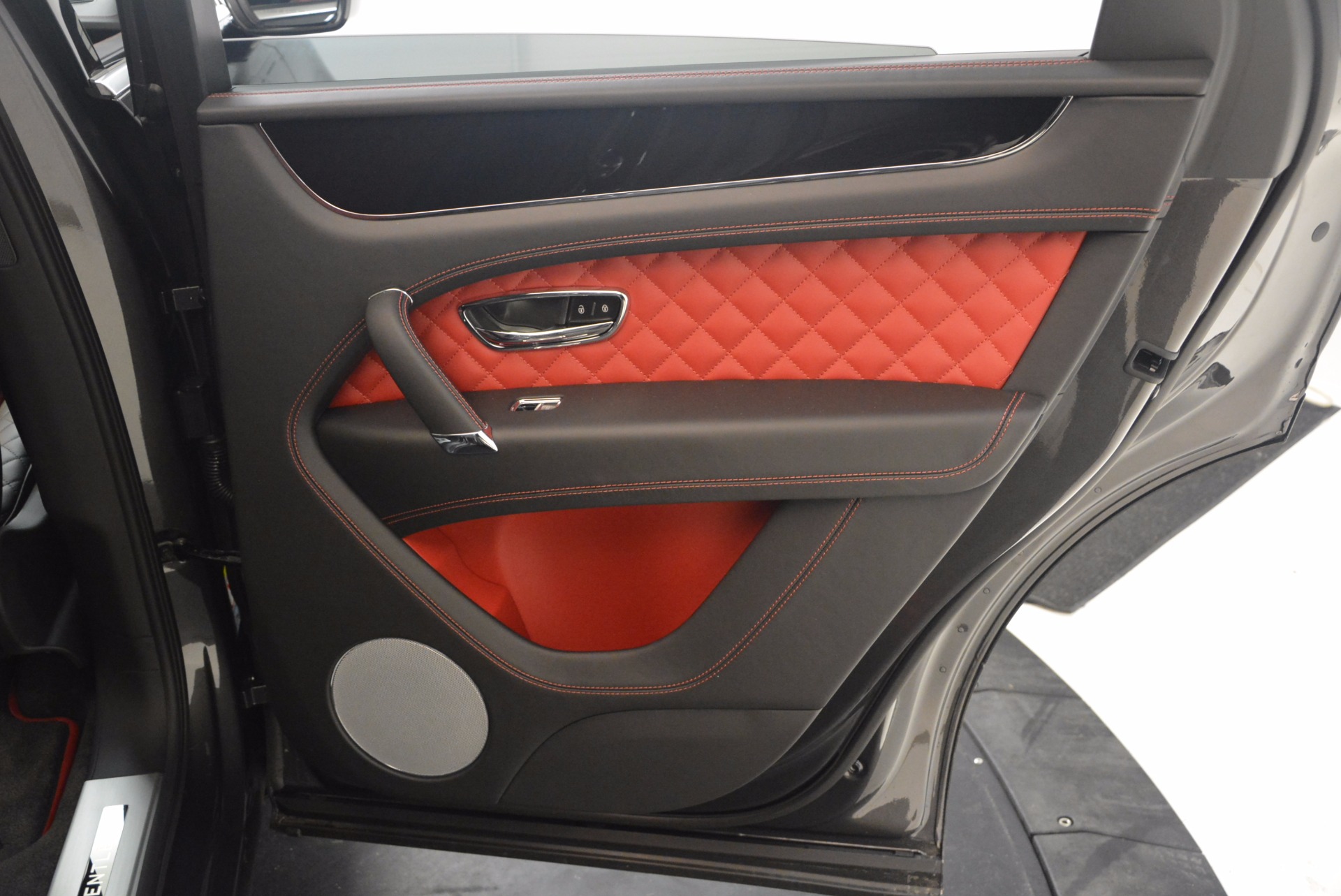 Used-2018-Bentley-Bentayga-W12-Signature