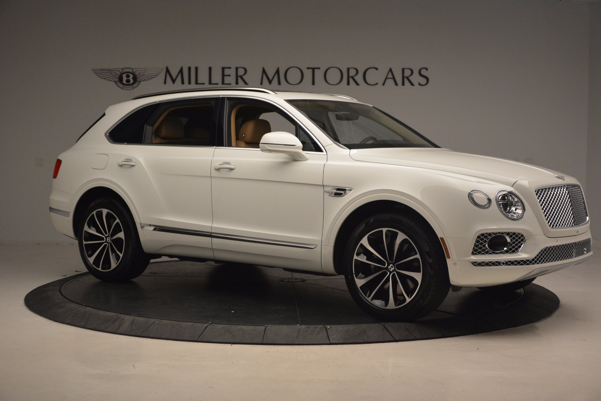 New-2018-Bentley-Bentayga-W12-Signature
