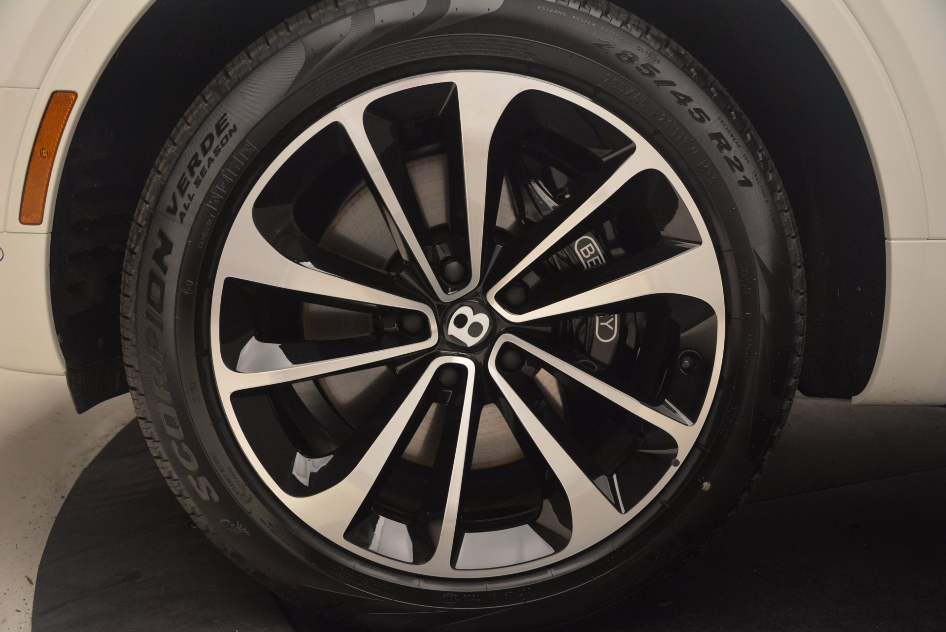 New-2018-Bentley-Bentayga-W12-Signature