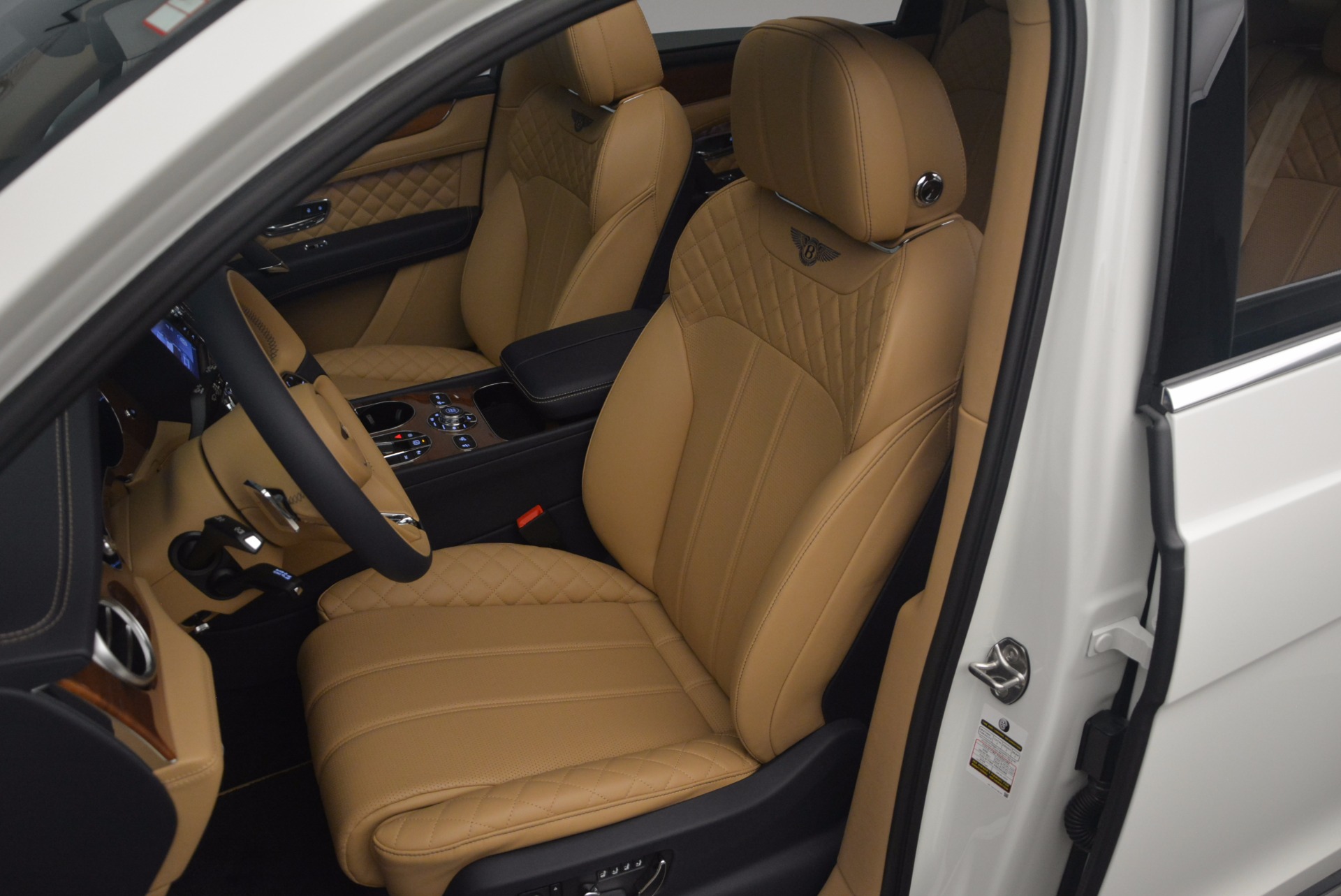 New-2018-Bentley-Bentayga-W12-Signature