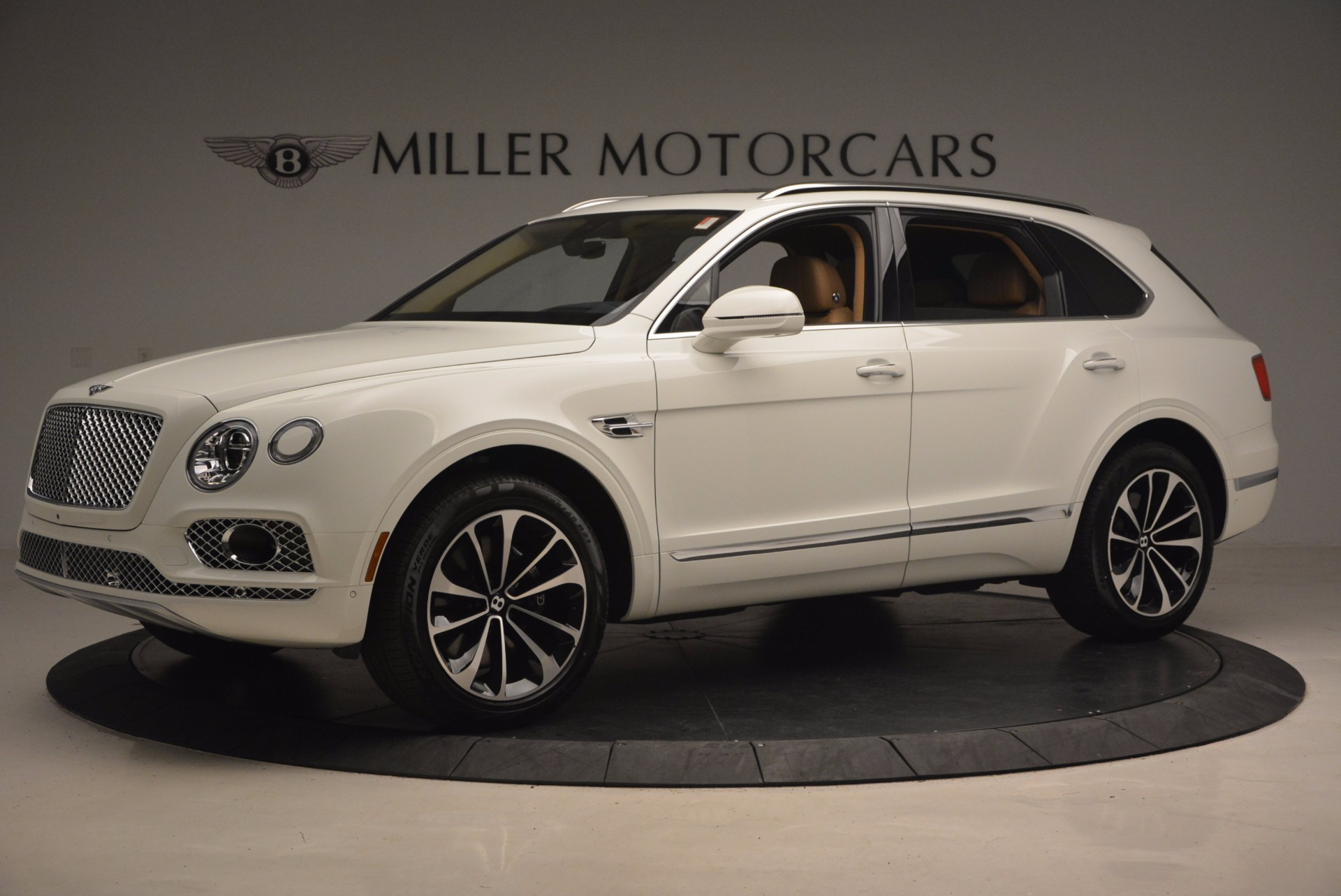 New-2018-Bentley-Bentayga-W12-Signature