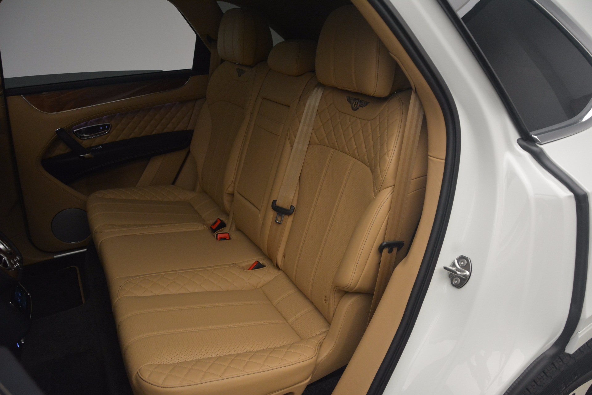 New-2018-Bentley-Bentayga-W12-Signature