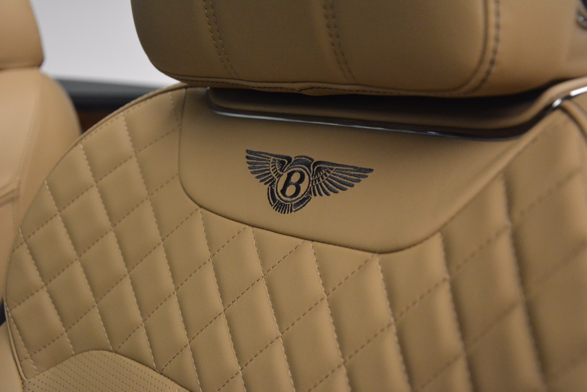 New-2018-Bentley-Bentayga-W12-Signature