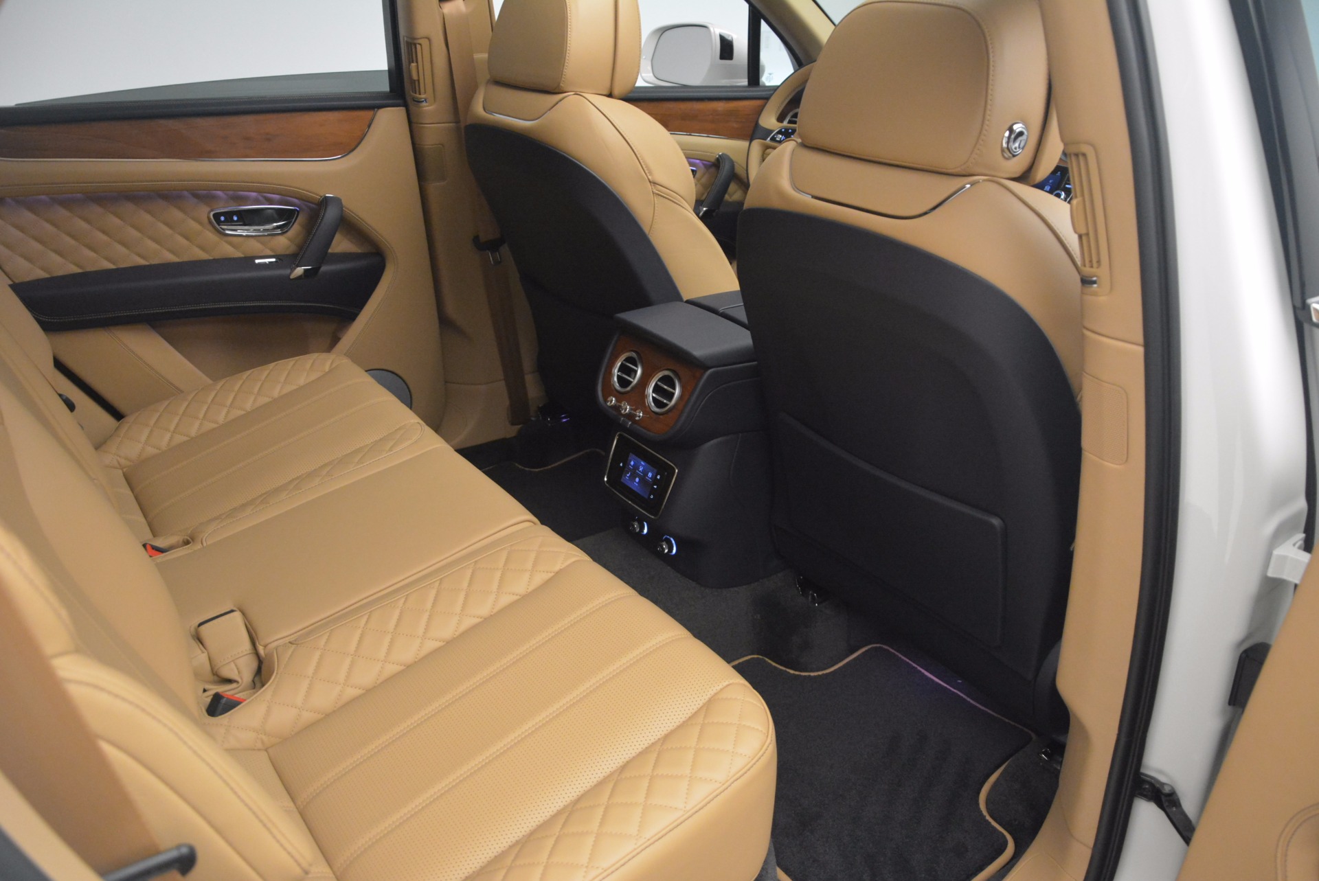 New-2018-Bentley-Bentayga-W12-Signature