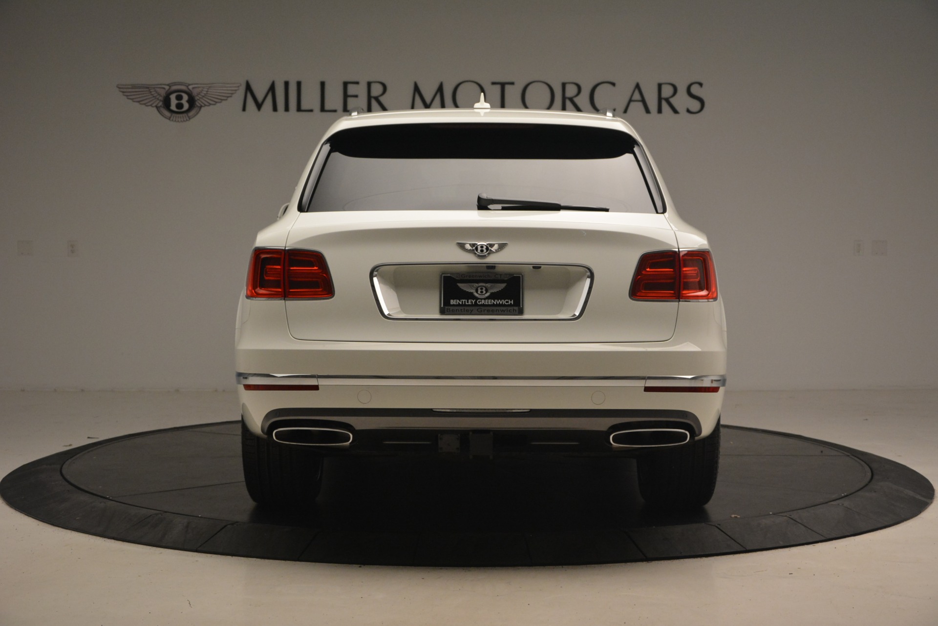 New-2018-Bentley-Bentayga-W12-Signature