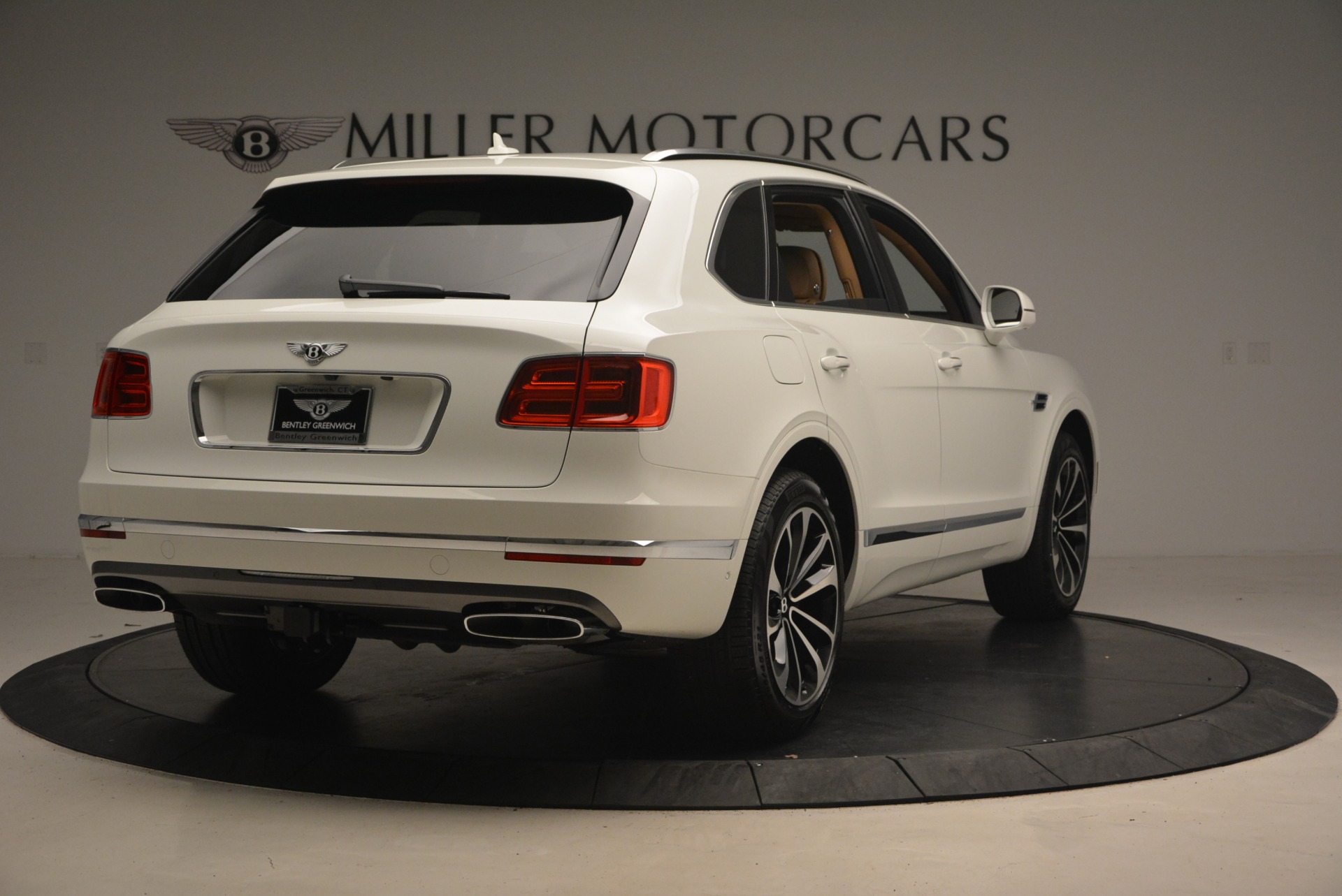 New-2018-Bentley-Bentayga-W12-Signature