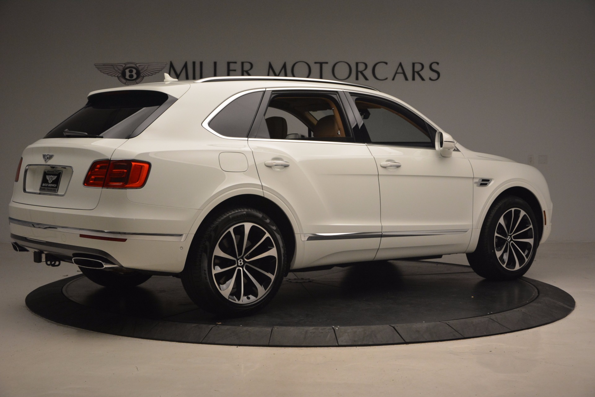 New-2018-Bentley-Bentayga-W12-Signature