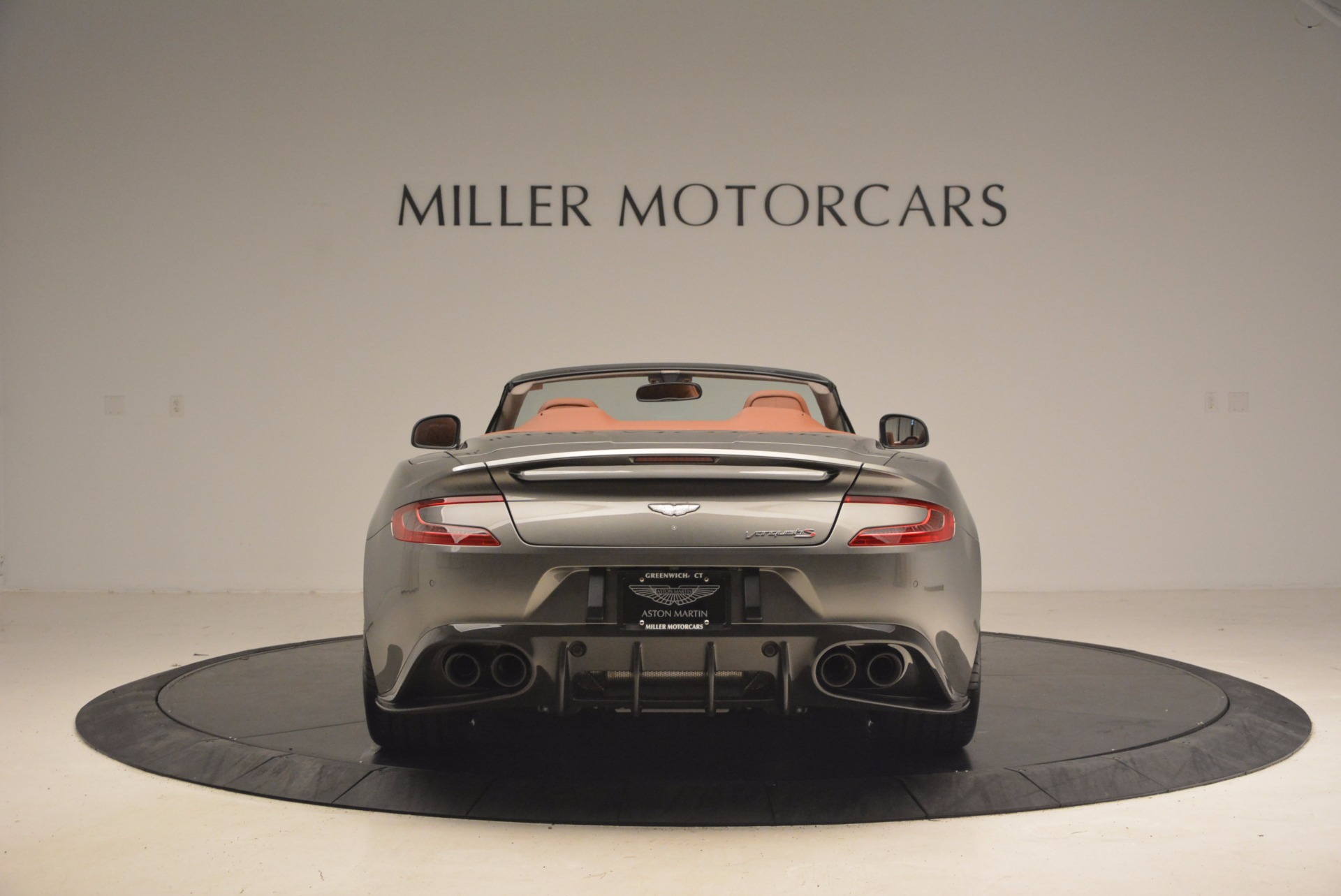 Used-2018-Aston-Martin-Vanquish-S-Convertible