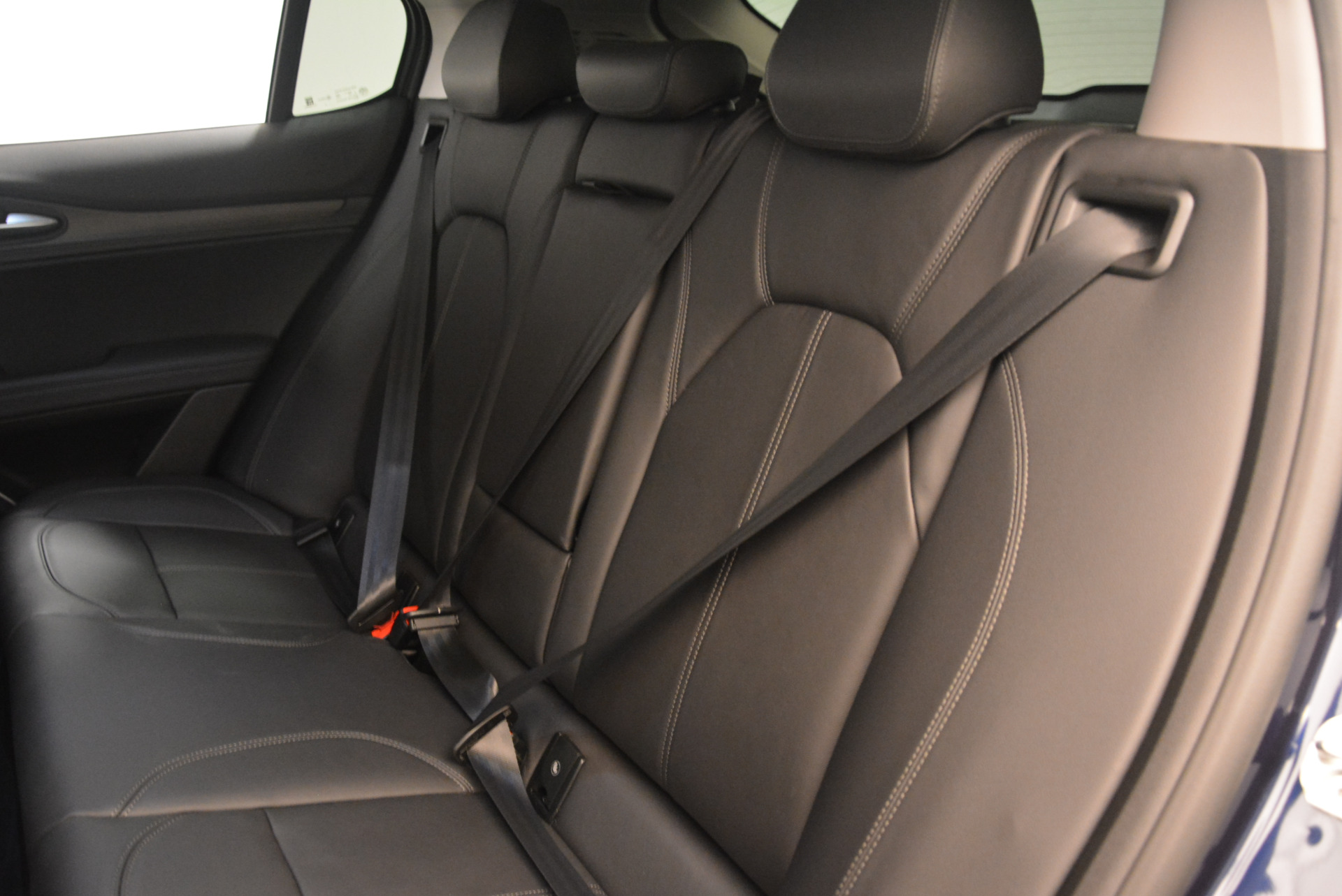 New-2018-Alfa-Romeo-Stelvio-Ti-Q4