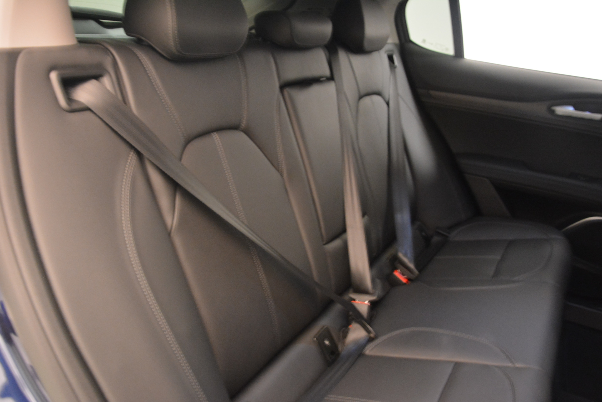 New-2018-Alfa-Romeo-Stelvio-Ti-Q4