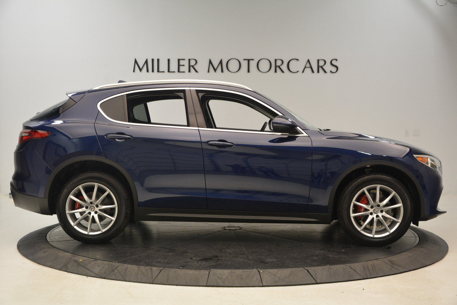 New-2018-Alfa-Romeo-Stelvio-Ti-Q4